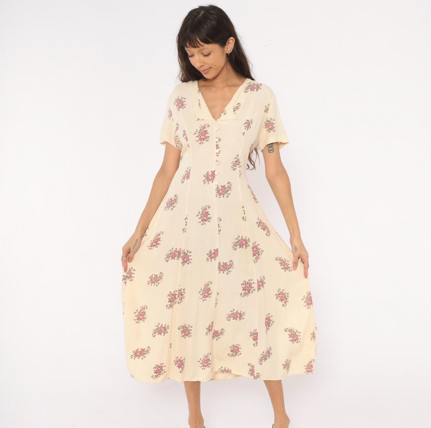 90s Ultra Dress Cream Floral Midi Button Front V Neck Lace Up Back Medium