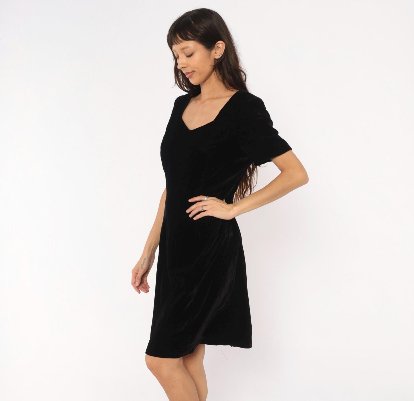 90s Maggy London Black Velvet Cocktail Dress Sweetheart Neckline Medium M
