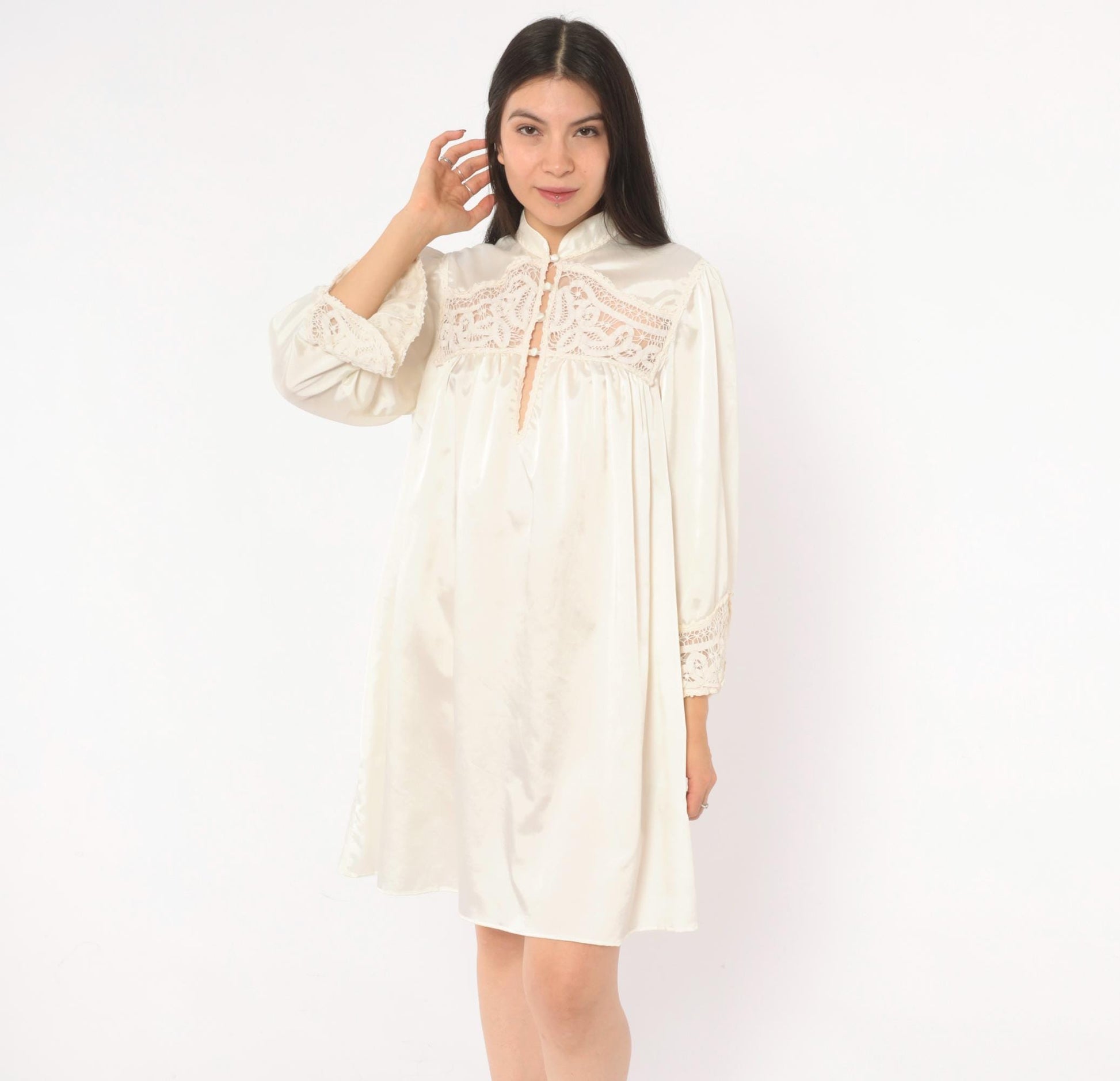 80s Iris Satin Babydoll Robe Cutwork Lace Mandarin Collar Puff Sleeve Cream Large L