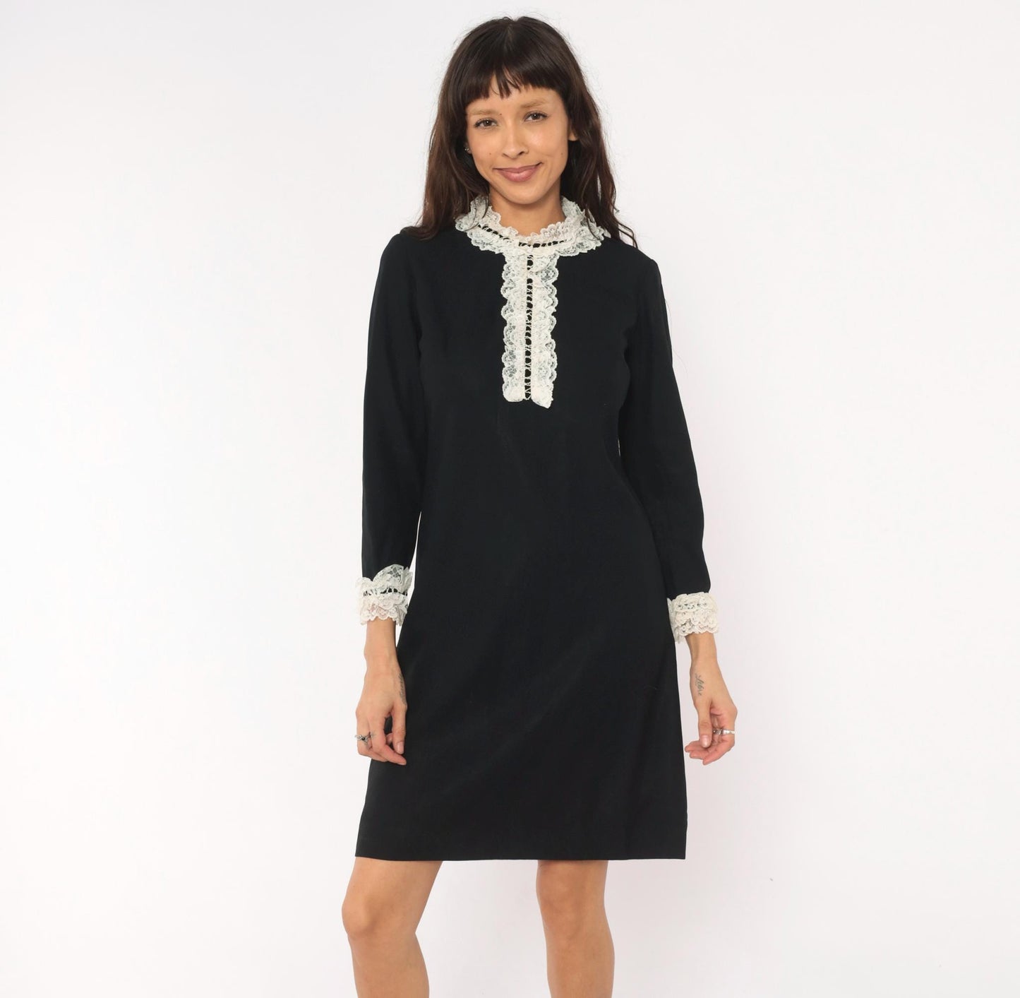1970s Black Shift Dress Cream Lace Bib Collar Long Sleeve Knee Small