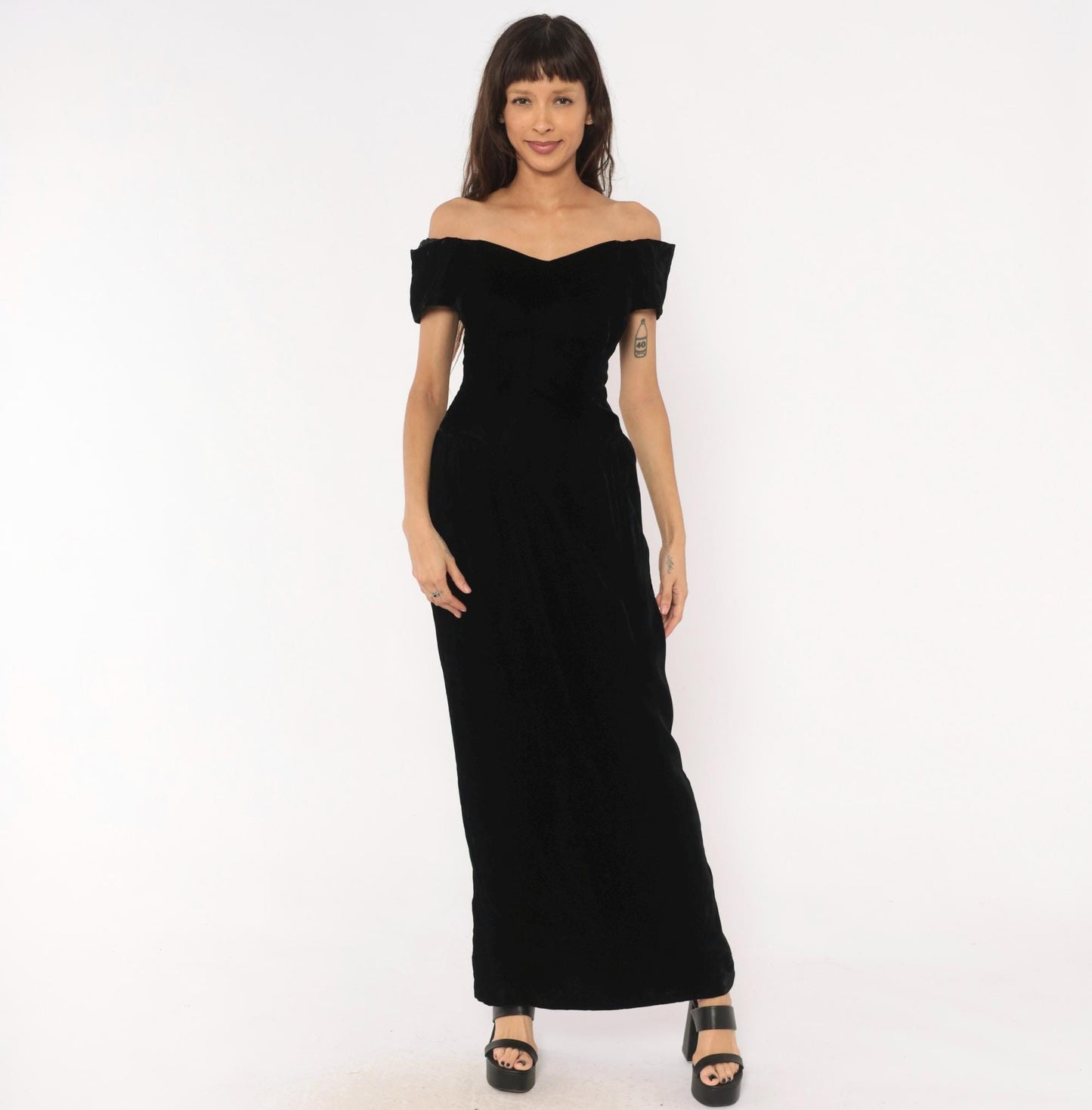 90s Black Velvet Maxi Gown Off-Shoulder Sweetheart Neckline Small S