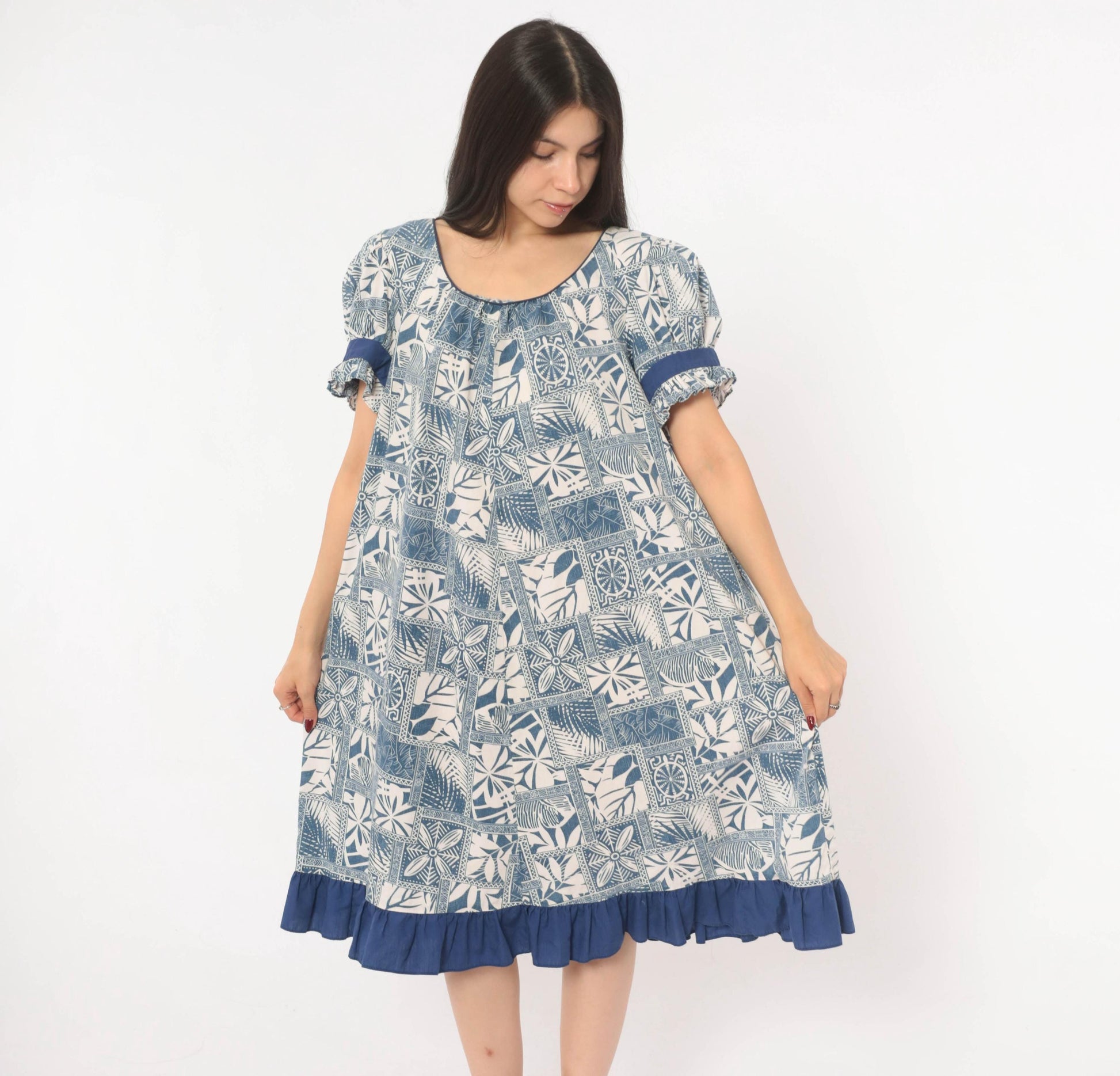 90s Good Times Tapa Print Muumuu Blue White Tropical Patchwork Cotton Knee-Length Medium Large