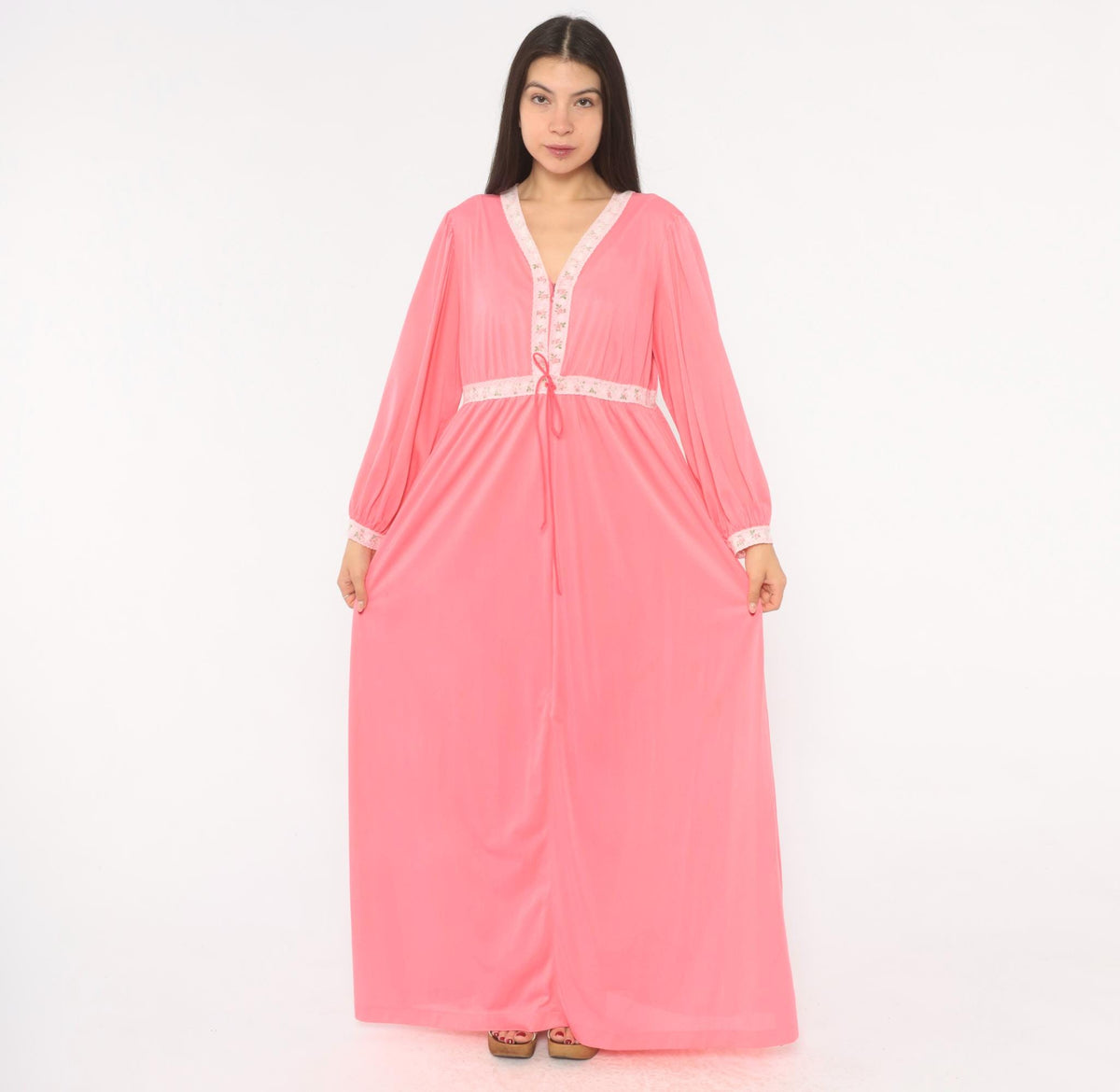 70s Coral Pink Maxi Robe Floral Lace Trim V-Neck Balloon Sleeve Large L
