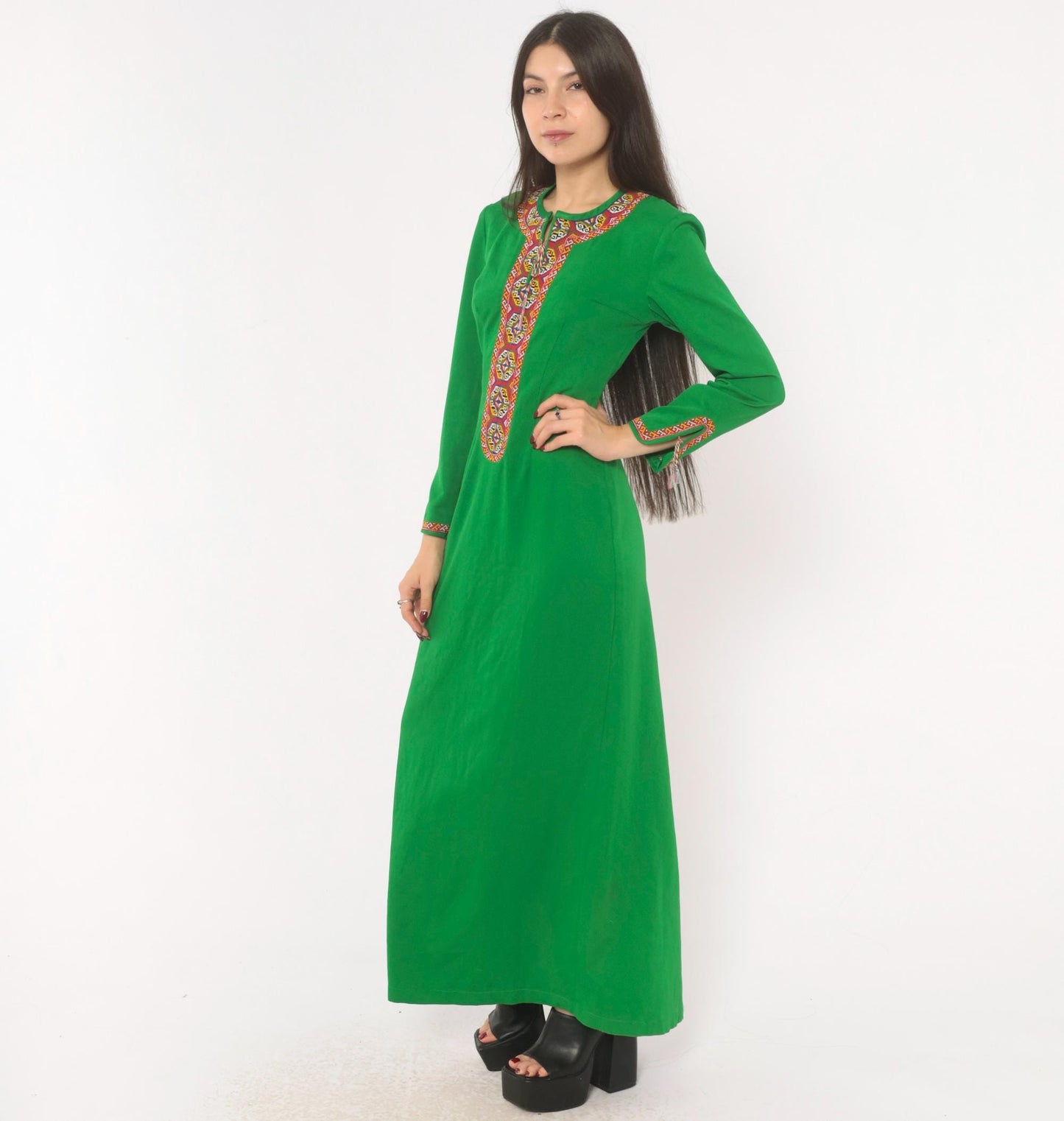70s Emerald Green Maxi Dress Embroidered Neckline Long Sleeve Kaftan Extra Small XS