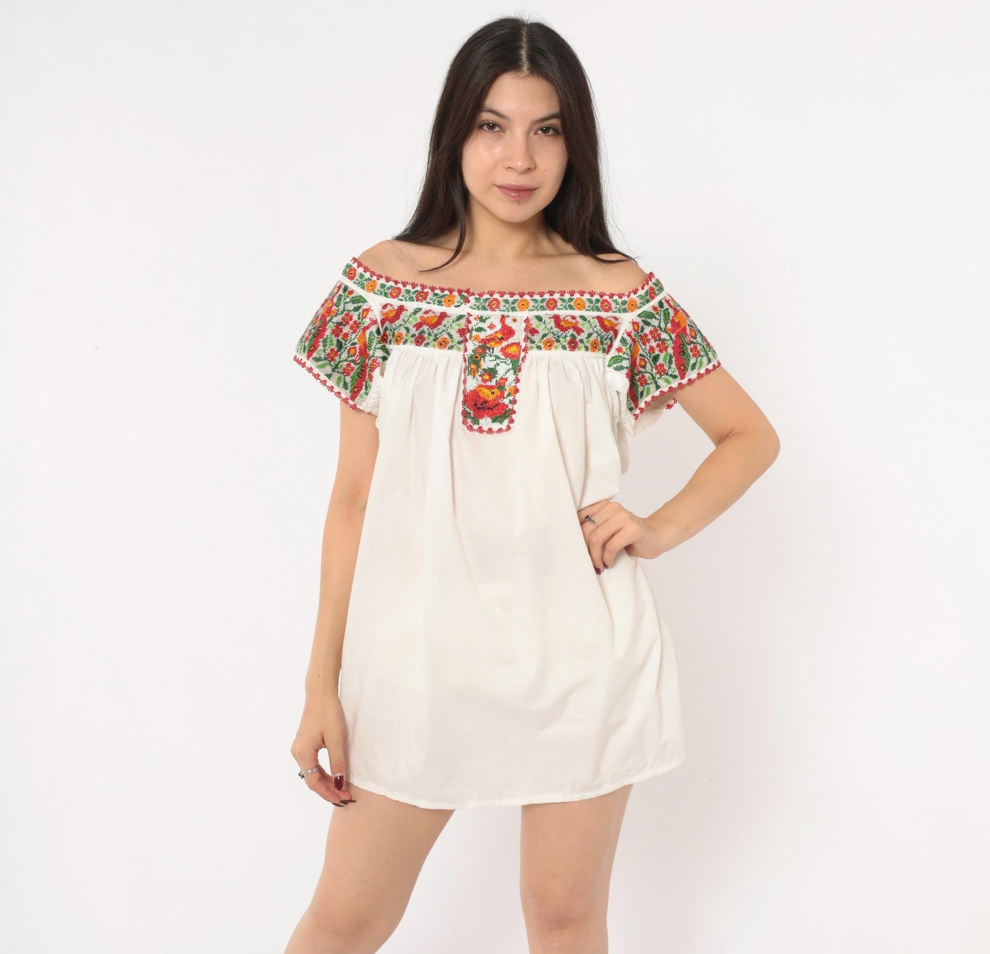 70s Mexican Off-Shoulder Peasant Blouse White Beaded Embroidered Bird Floral Medium