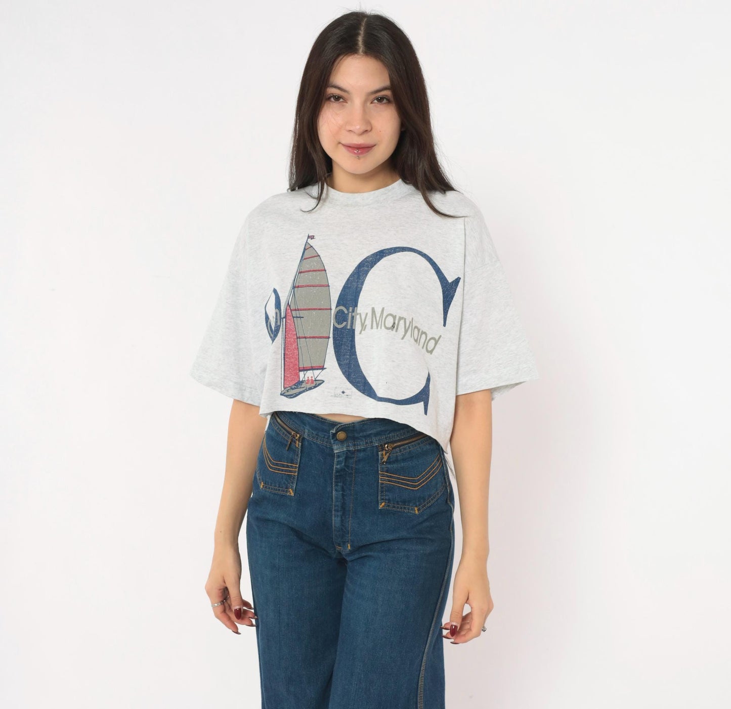 90s Ocean City Maryland Sailboat Graphic Crop Tee Grey Heather Medium Large