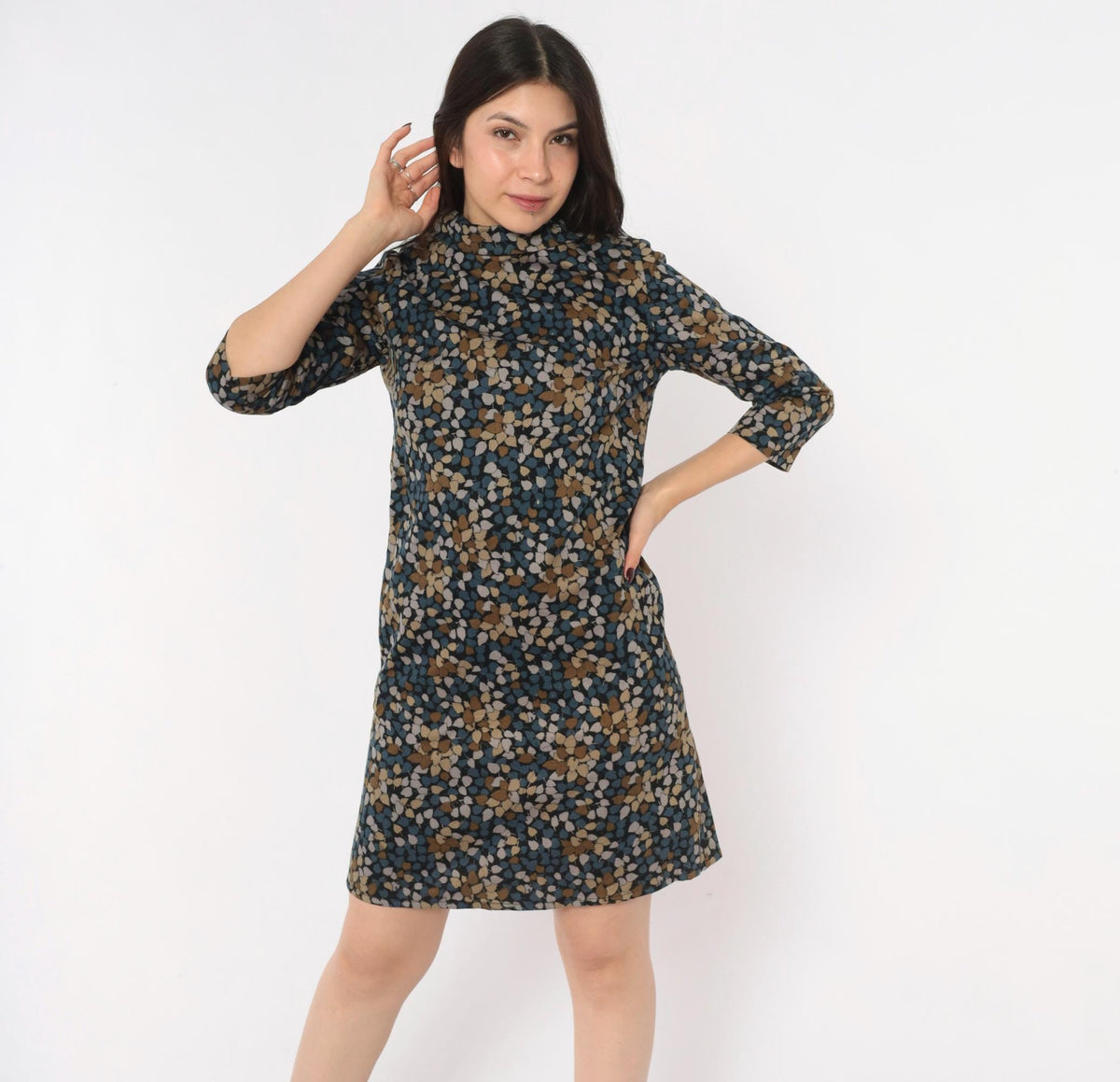 60s Leaf Print Shift Dress Black Crepe Mock Neck Three Quarter Sleeve Extra Small XS