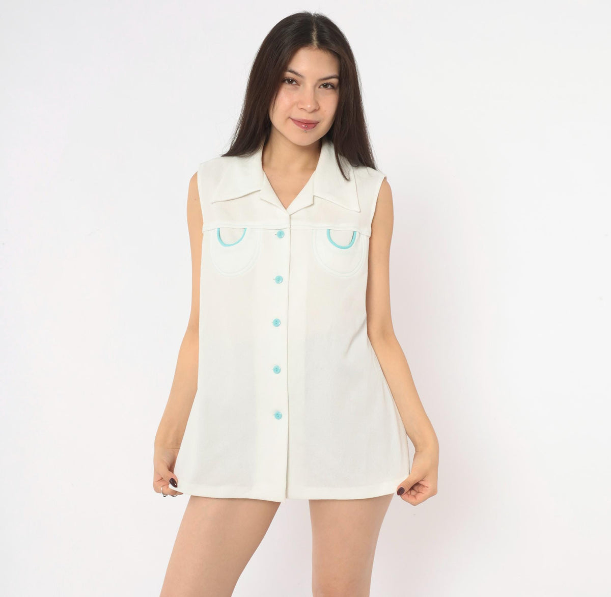 70s White Sleeveless Blouse Pointed Collar Blue Button Front Mod Top Medium
