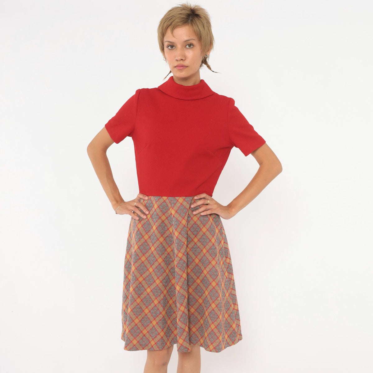 60s Mod Dress Red Plaid A-Line Mock Neck Short Sleeve Knee Length Medium M