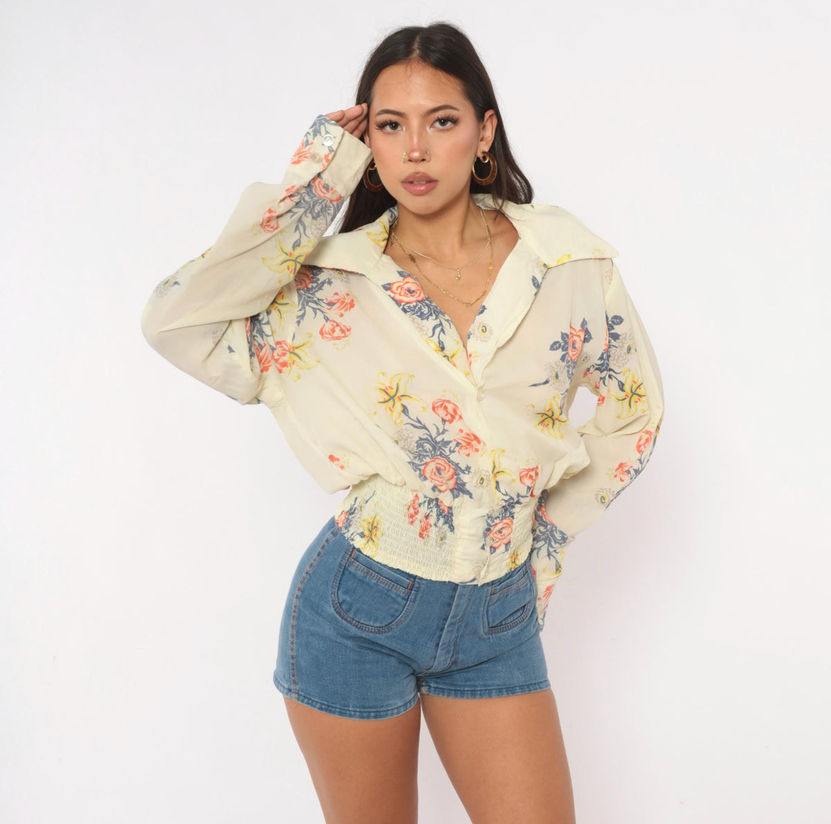 70s Cream Floral Blouse Pointed Collar Button Front Smocked Waist Medium