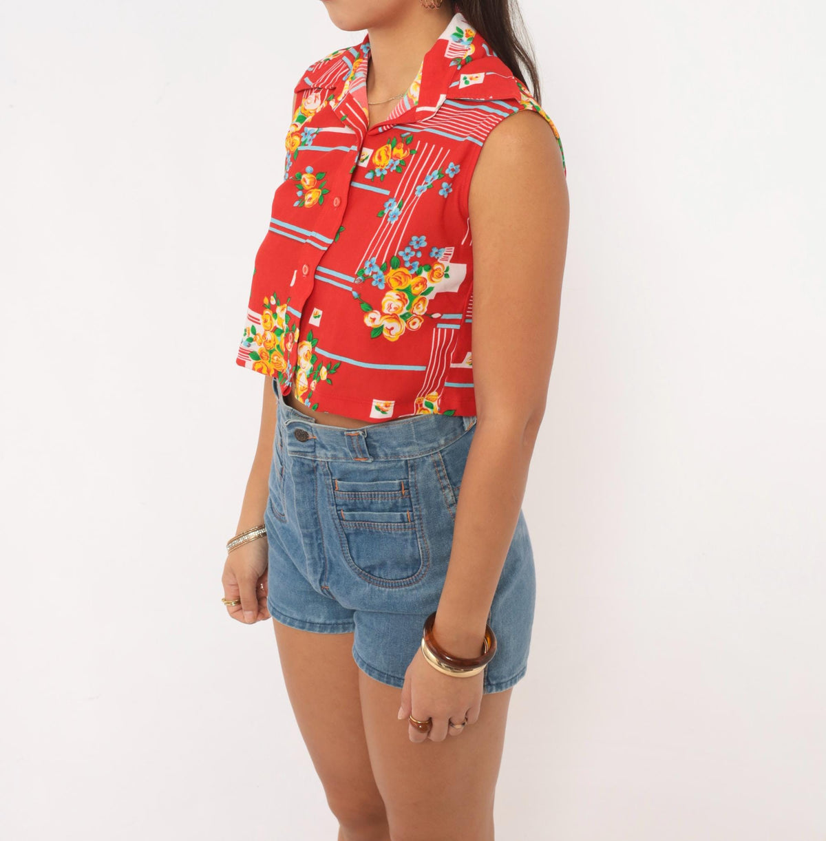 70s Red Floral Crop Top Yellow Rose Print Sleeveless Button Front Blouse Medium