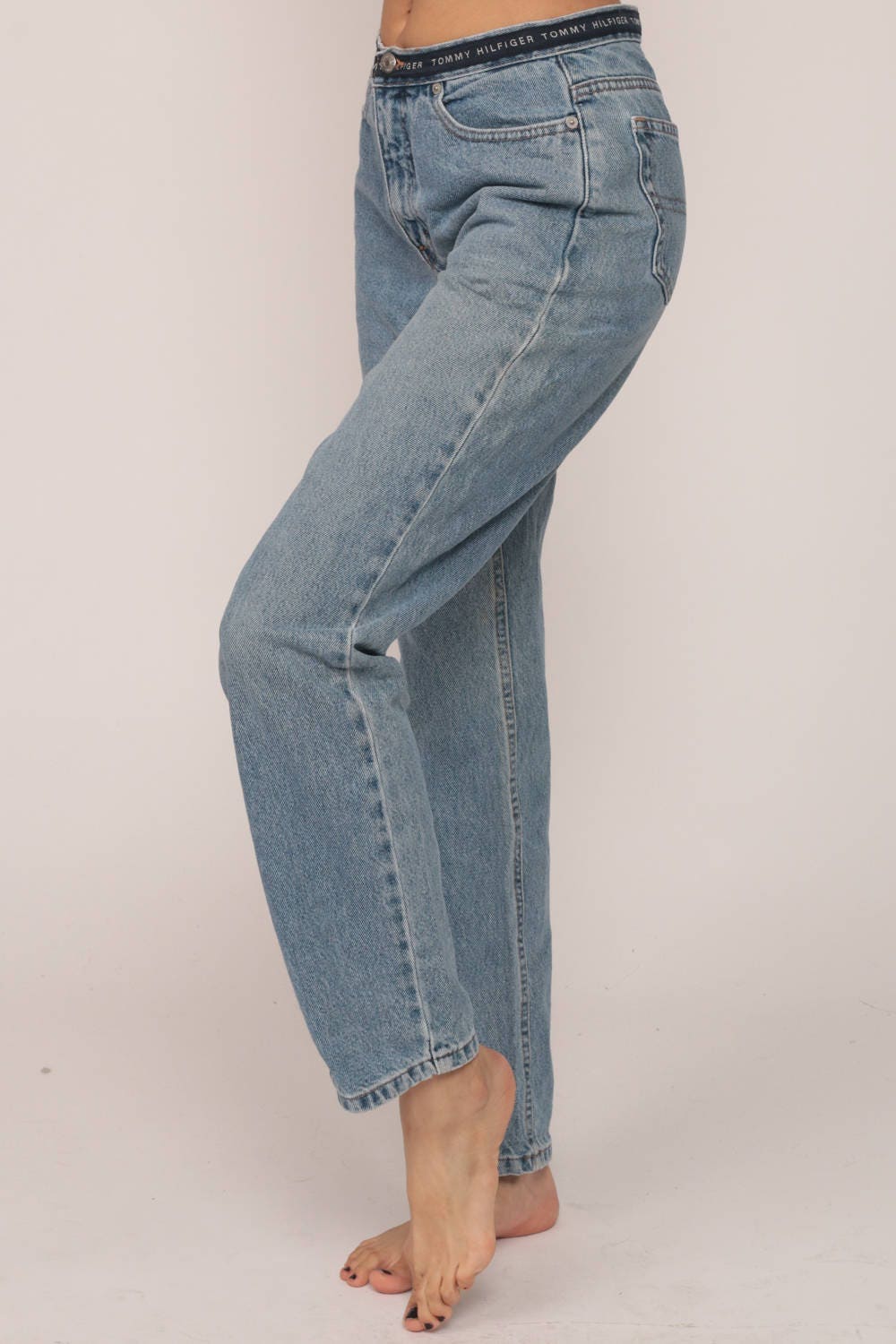 Tommy Hilfiger 90s Spellout Mom Jeans Blue Denim Medium 29