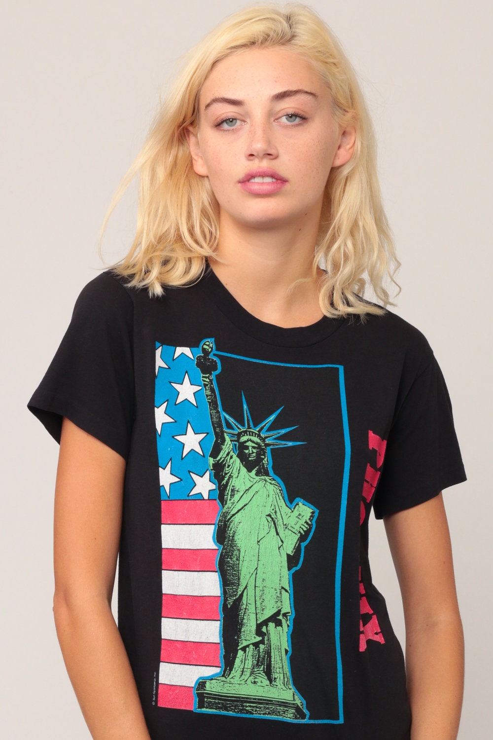 80s Statue of Liberty Phoenix Graphic T-Shirt Unisex Medium