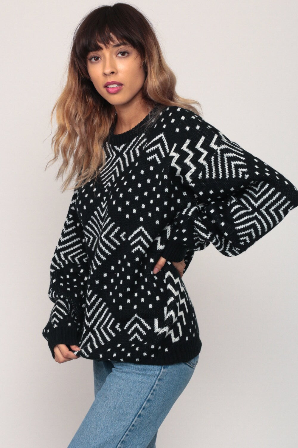 80s Black and White Geometric Knit Sweater Pullover Large