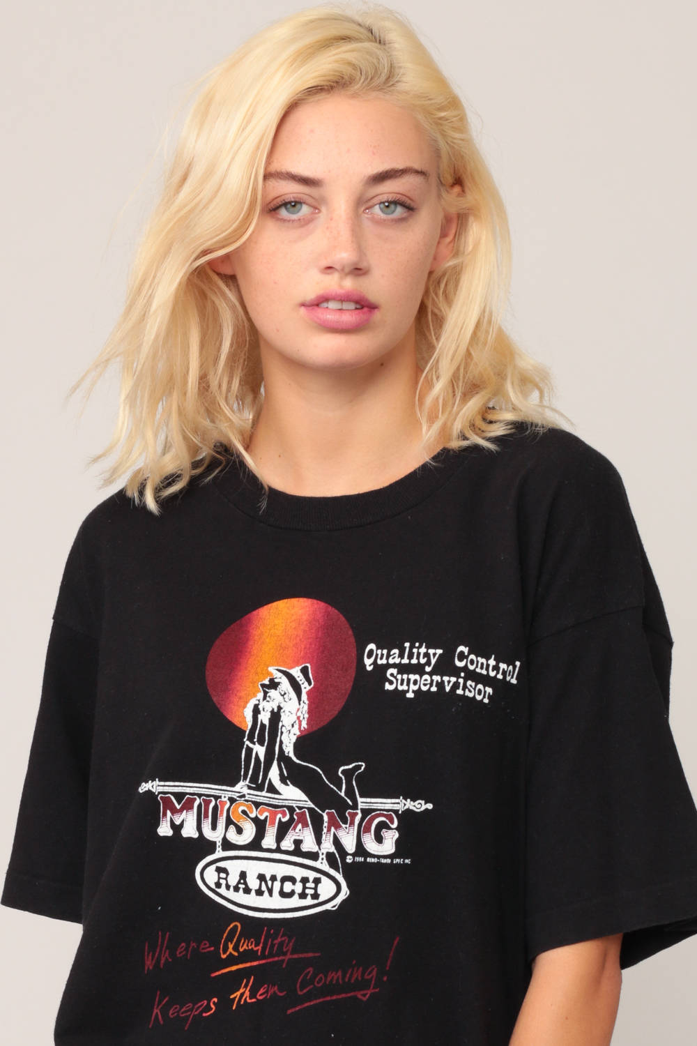 80s Mustang Ranch Pin Up Girl Graphic T-Shirt Black Extra Large