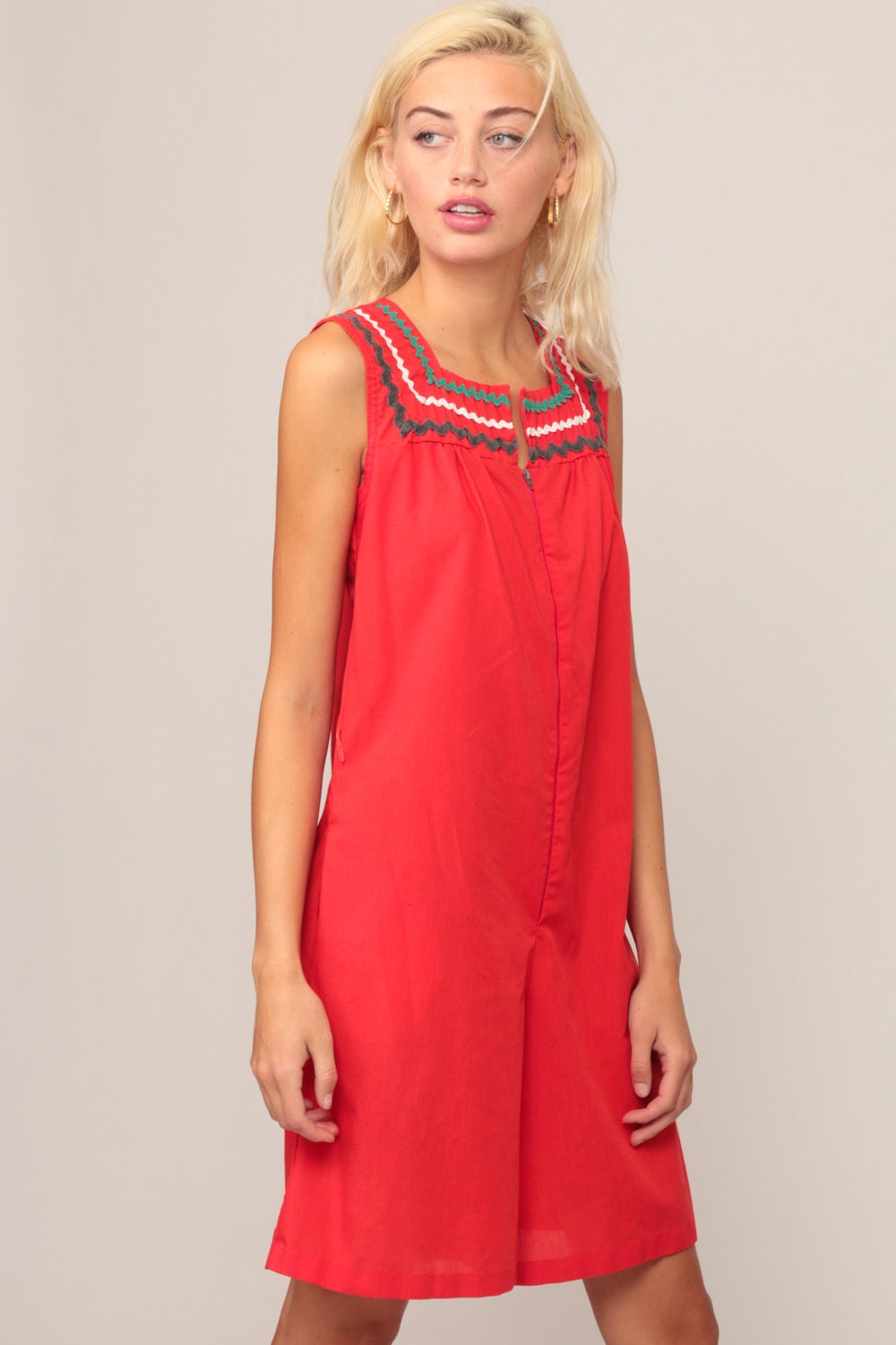 70s Red Mod Romper Playsuit Culottes Sleeveless Zip Front Small