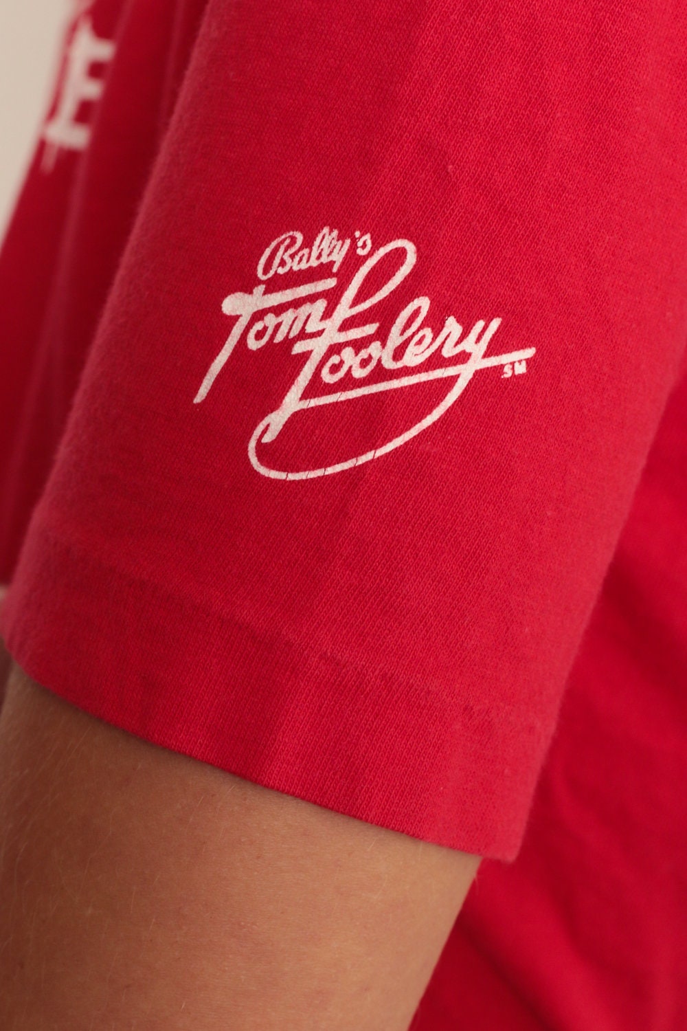 80s Bally's Tom Foolery Milwaukee's Finest Piece Pizza Graphic T-Shirt Red Medium Large