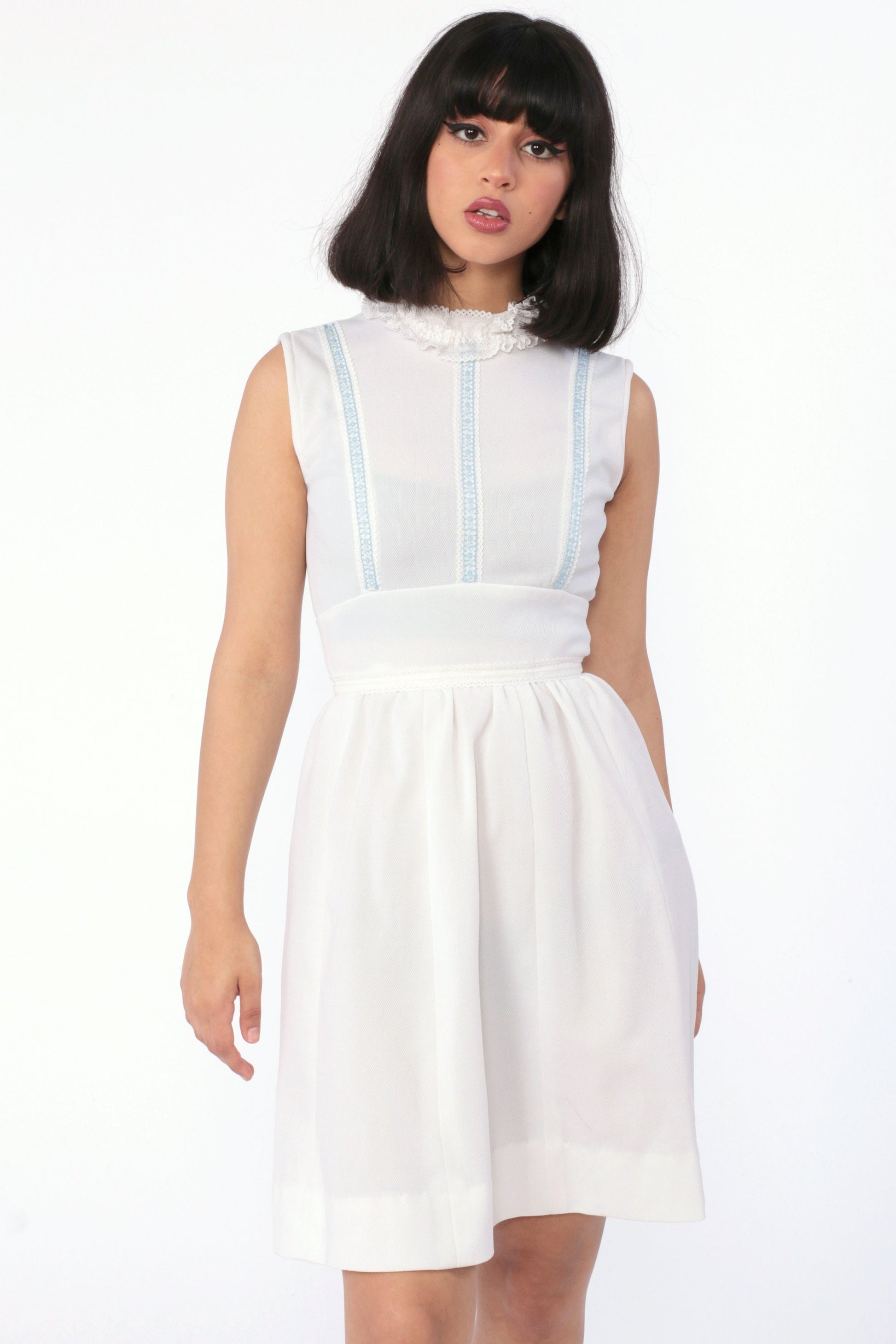 70s White Babydoll Mini Dress Empire Waist Lace Collar Sleeveless Extra Small