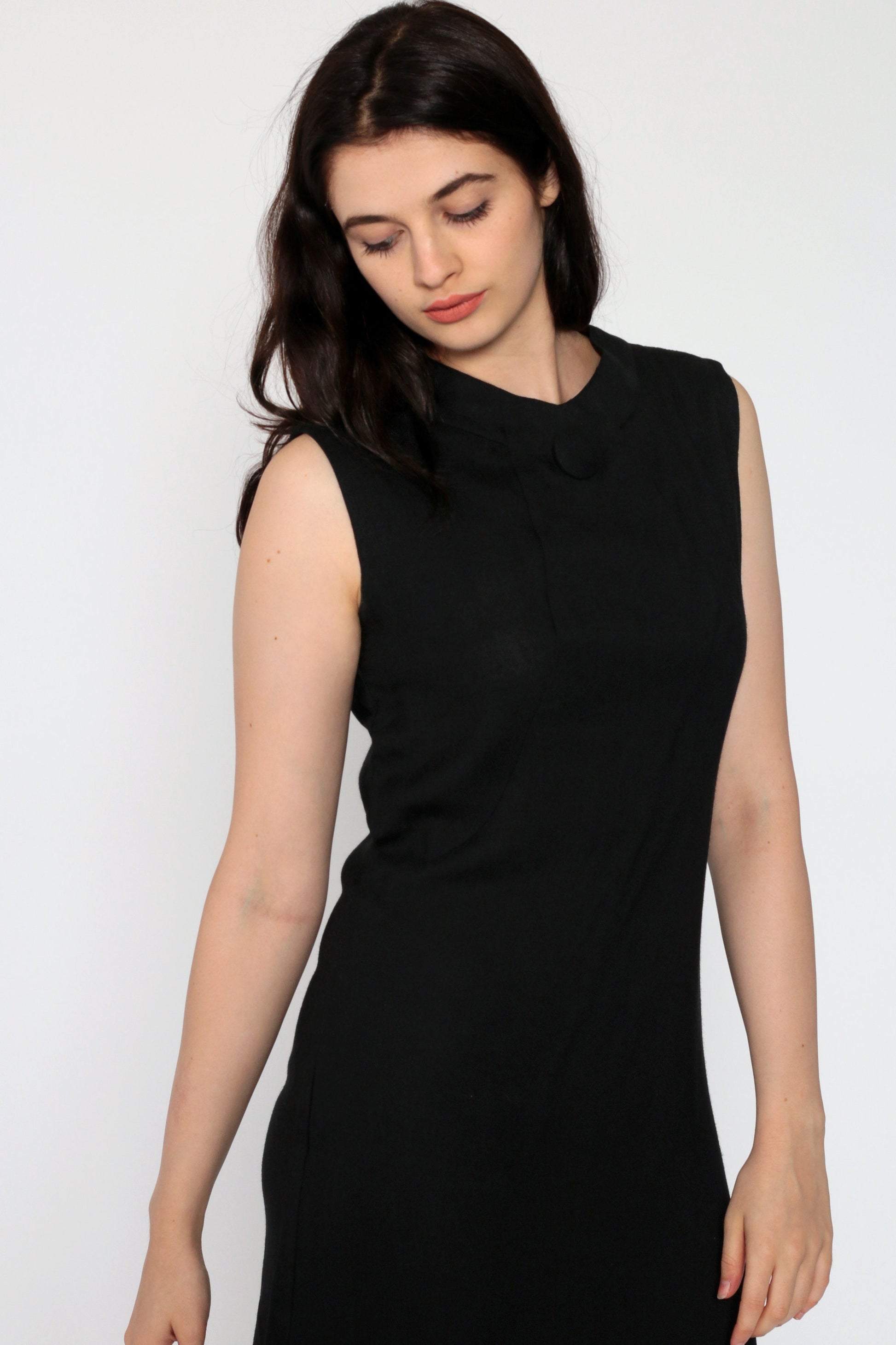 60s Black Linen Shift Dress Mini Length Sleeveless Button Neck Small