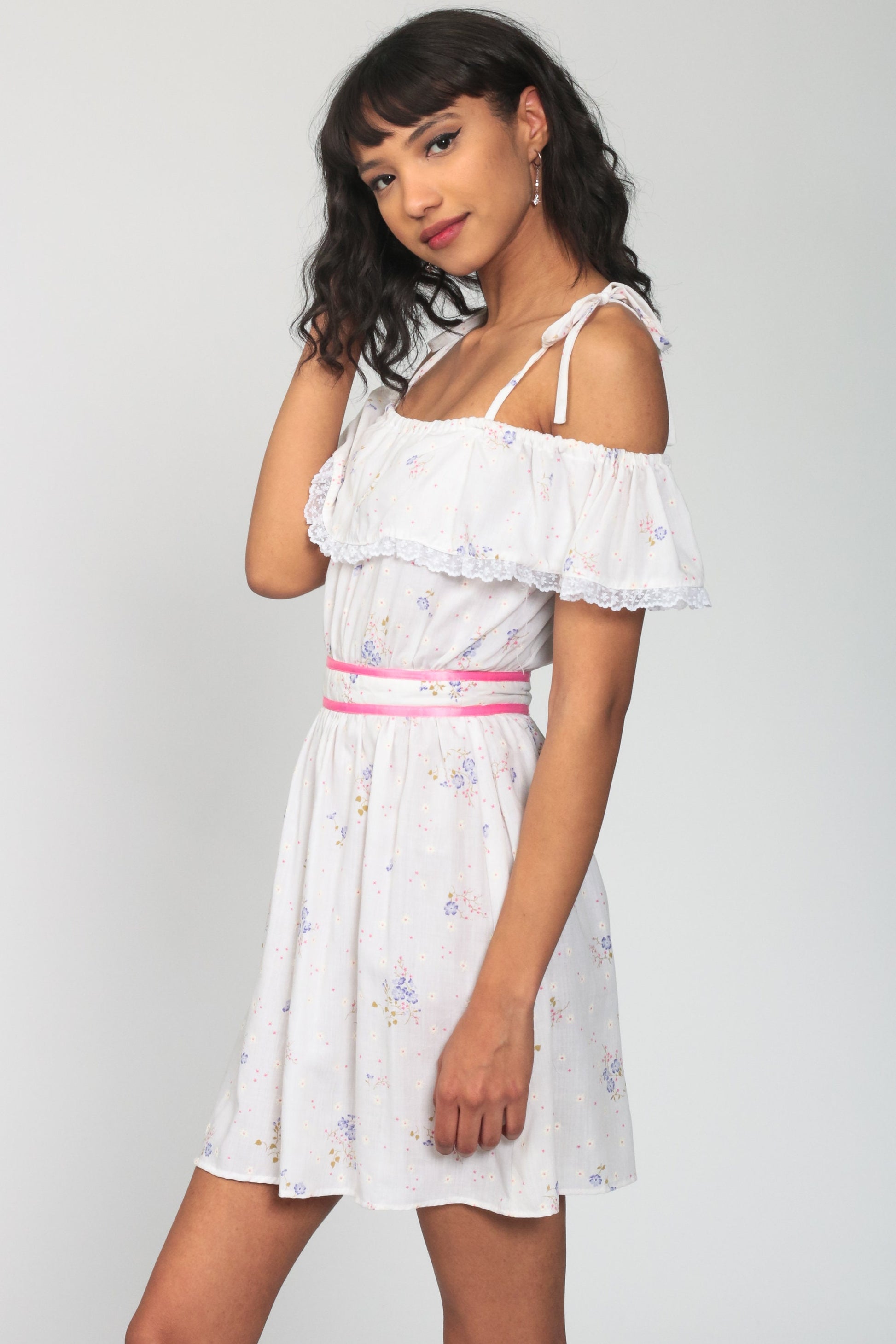 70s Floral Off-Shoulder Peasant Dress Mini Off-White Pink Trim Extra Small