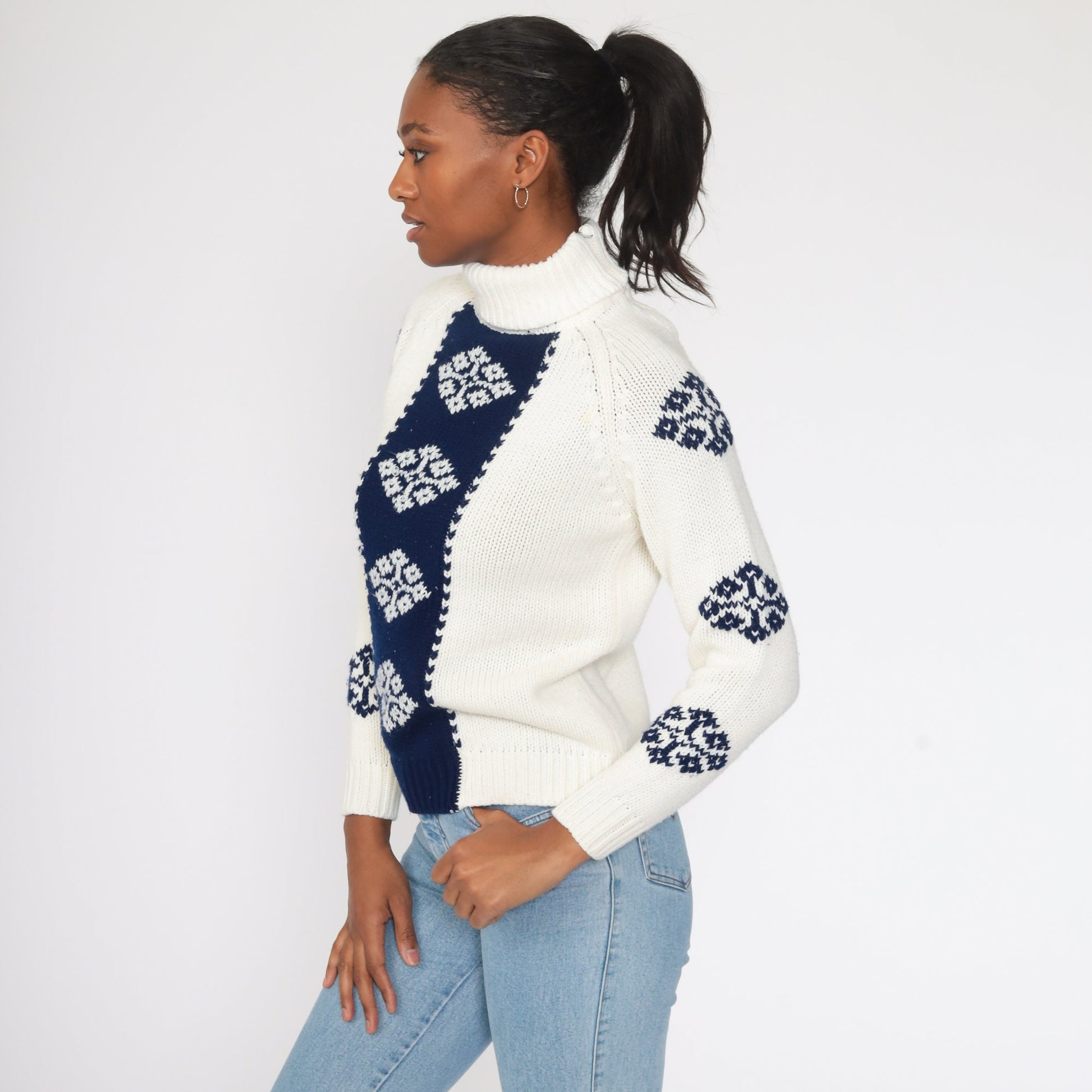 70s White Geometric Turtleneck Sweater Raglan Pullover Extra Small XS
