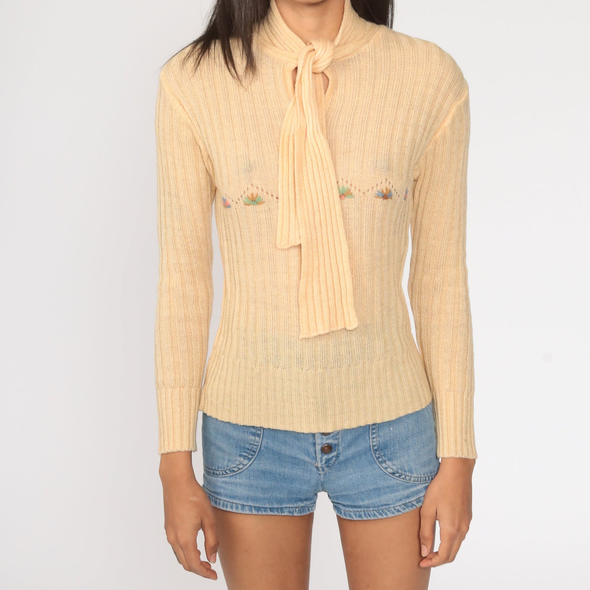 70s Floral Embroidered Ascot Sweater Pale Orange Knit Pullover Small