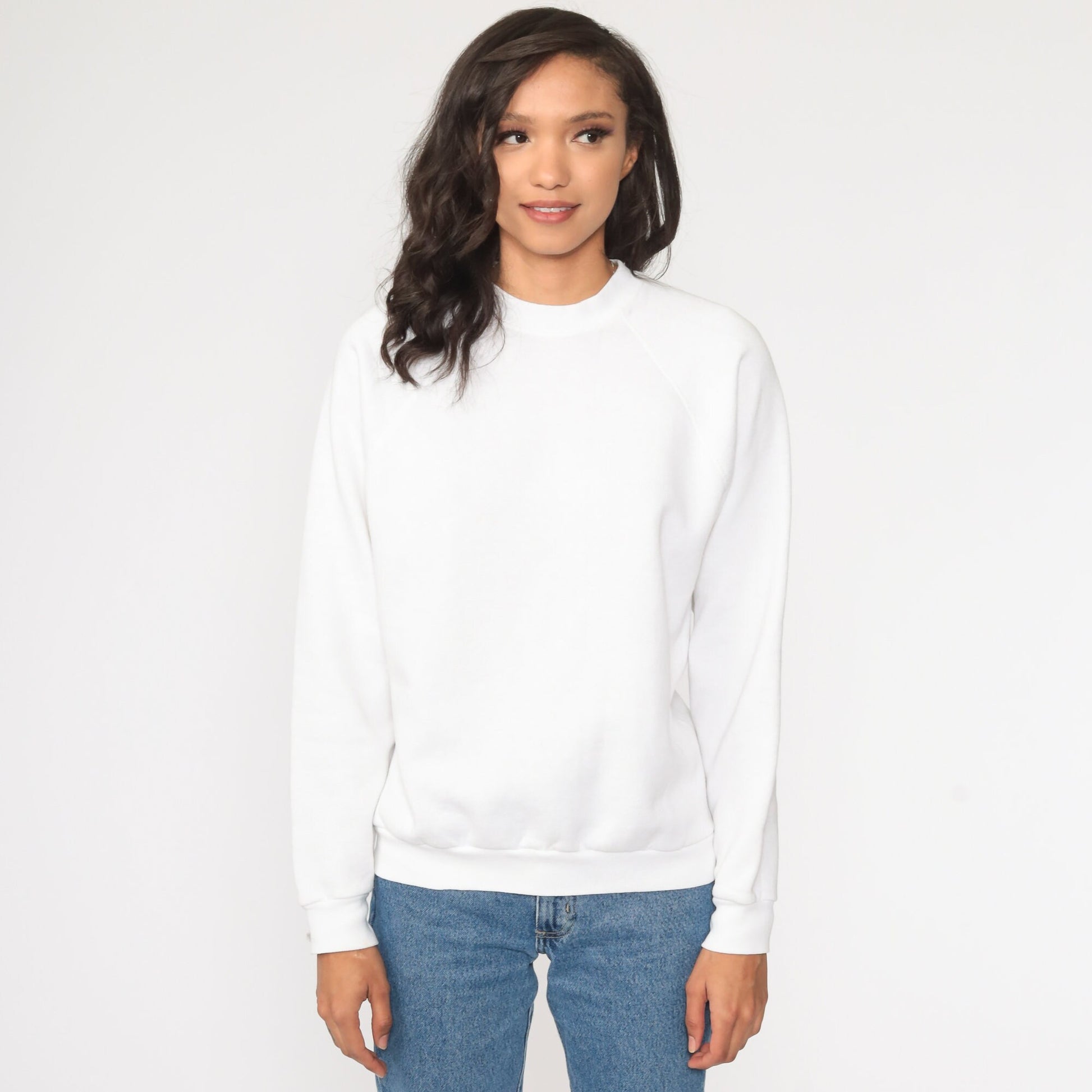 80s White Raglan Sweatshirt Crewneck Long Sleeve Plain Pullover Medium