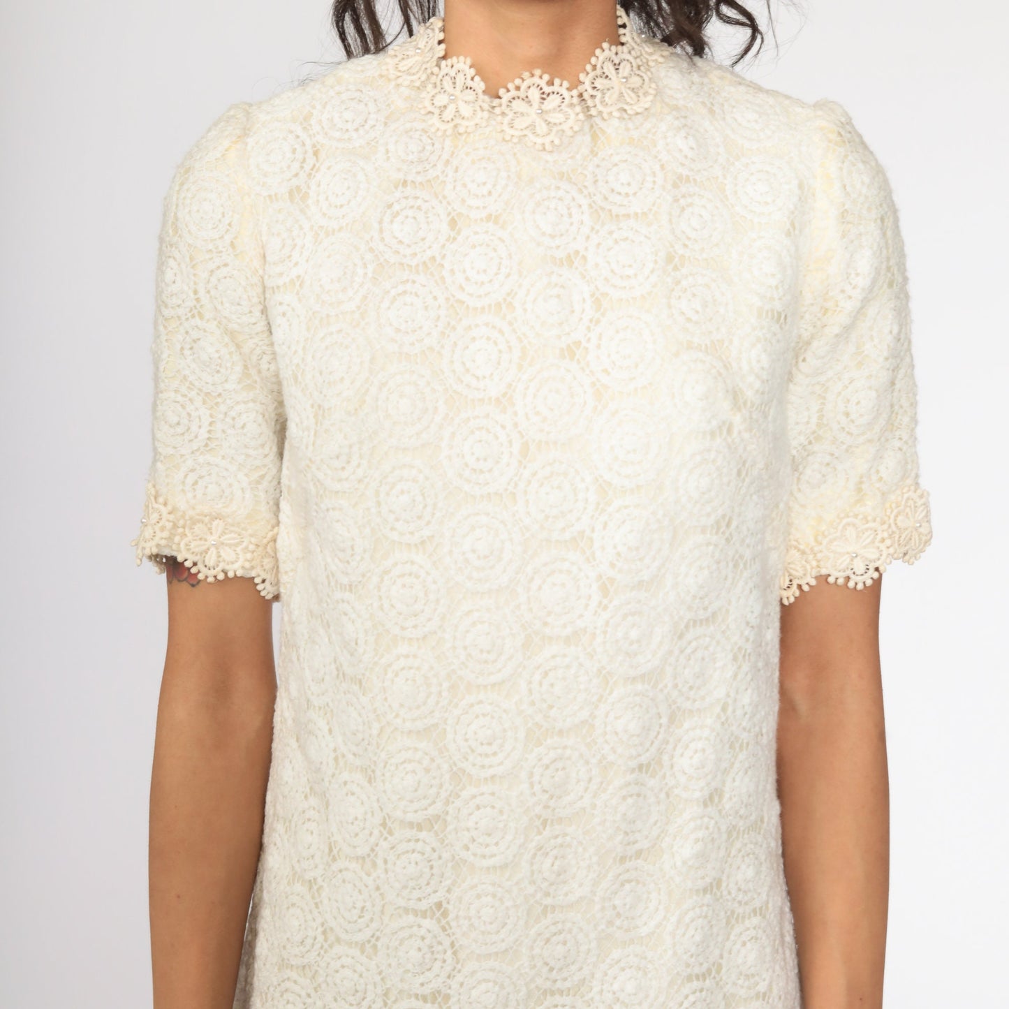 60s White Lace Mini Shift Dress Yellow Lining Mod Party Extra Small