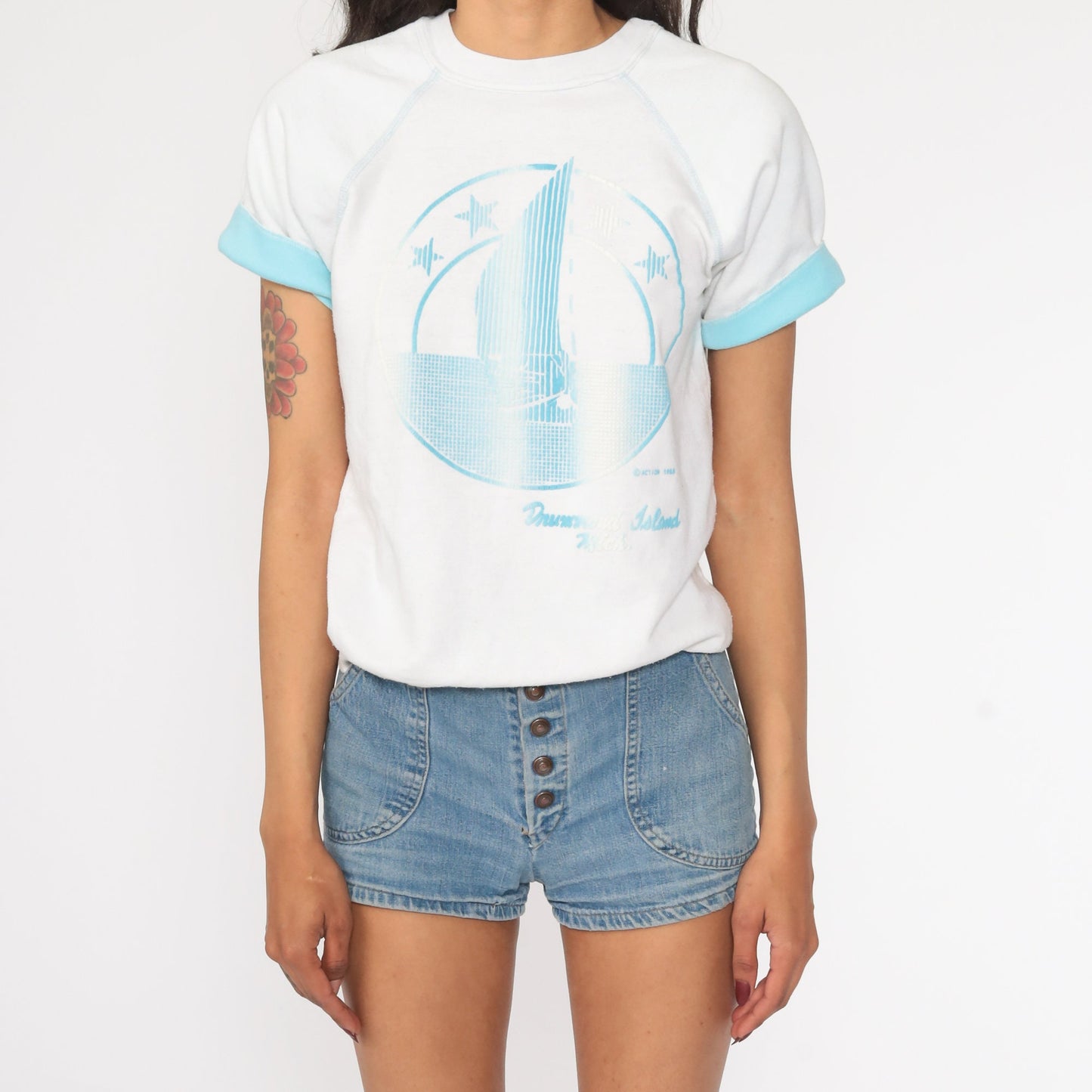 80s Drummond Island Michigan Sailboat Graphic T-Shirt White Extra Small