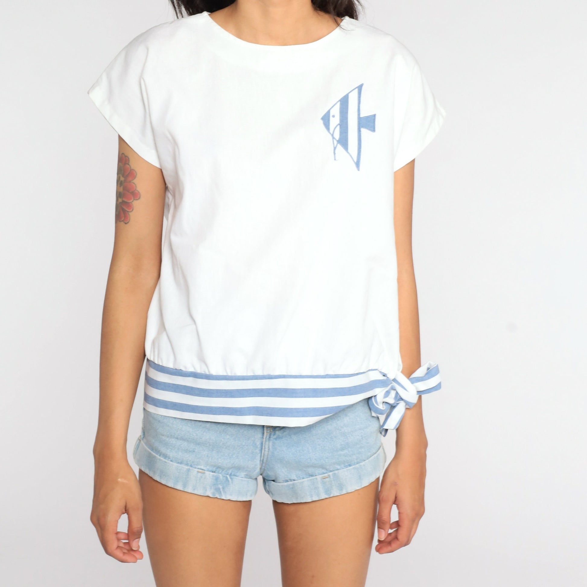 80s Fish Print Tropical T-Shirt White Cap Sleeve Nautical Graphic Small