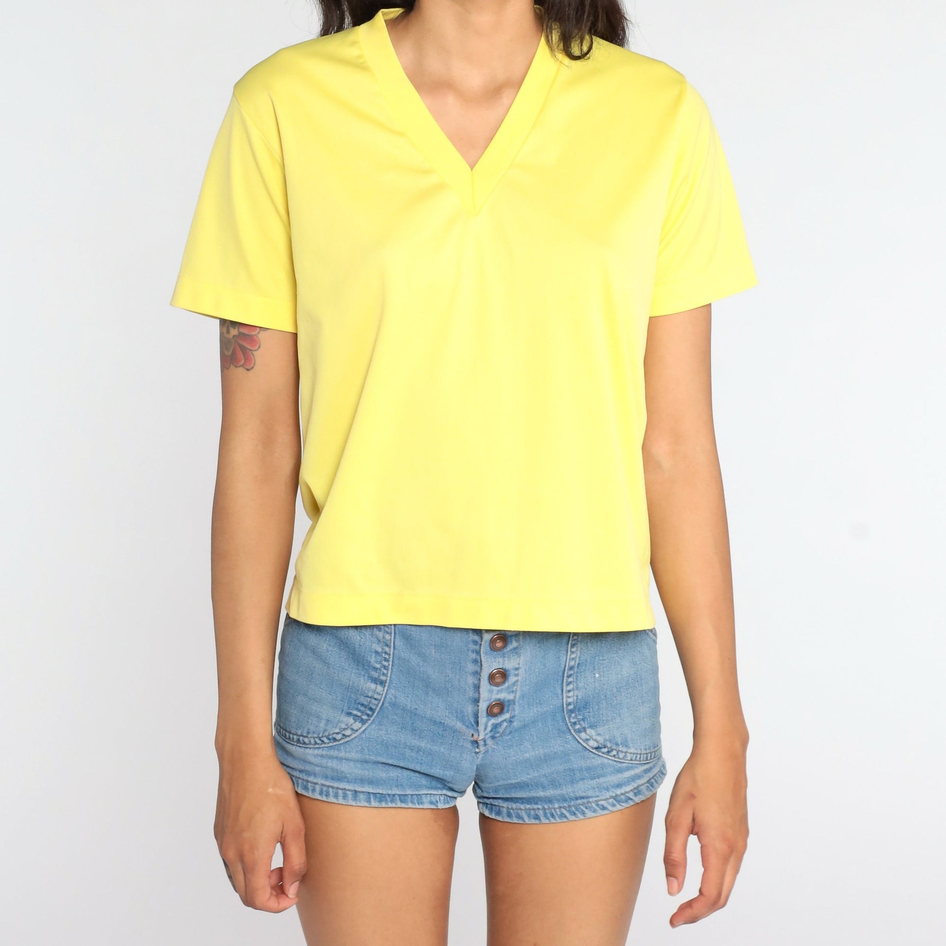 70s Yellow V-Neck T-Shirt Single Stitch Plain Tee Small Medium