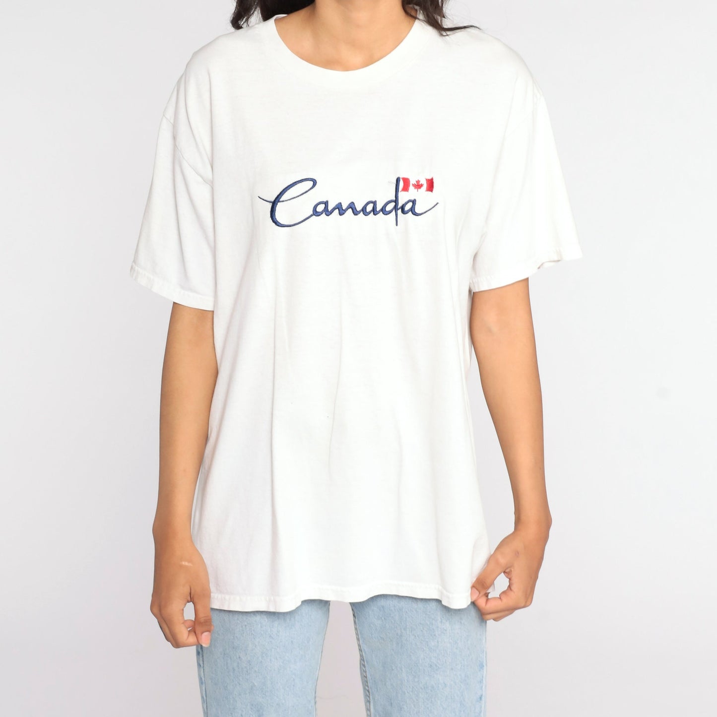90s Canada Graphic T-Shirt White Embroidered Print Tee Large L