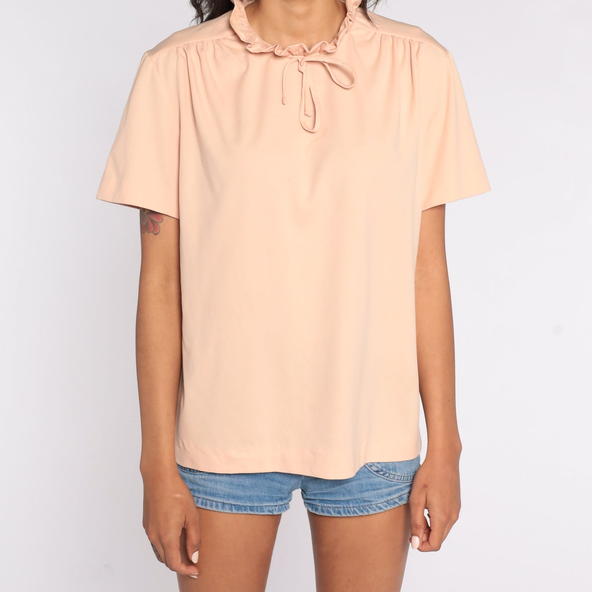 70s Peach Ruffle Neck Blouse Short Sleeve Polyester Shirt Extra Large XL