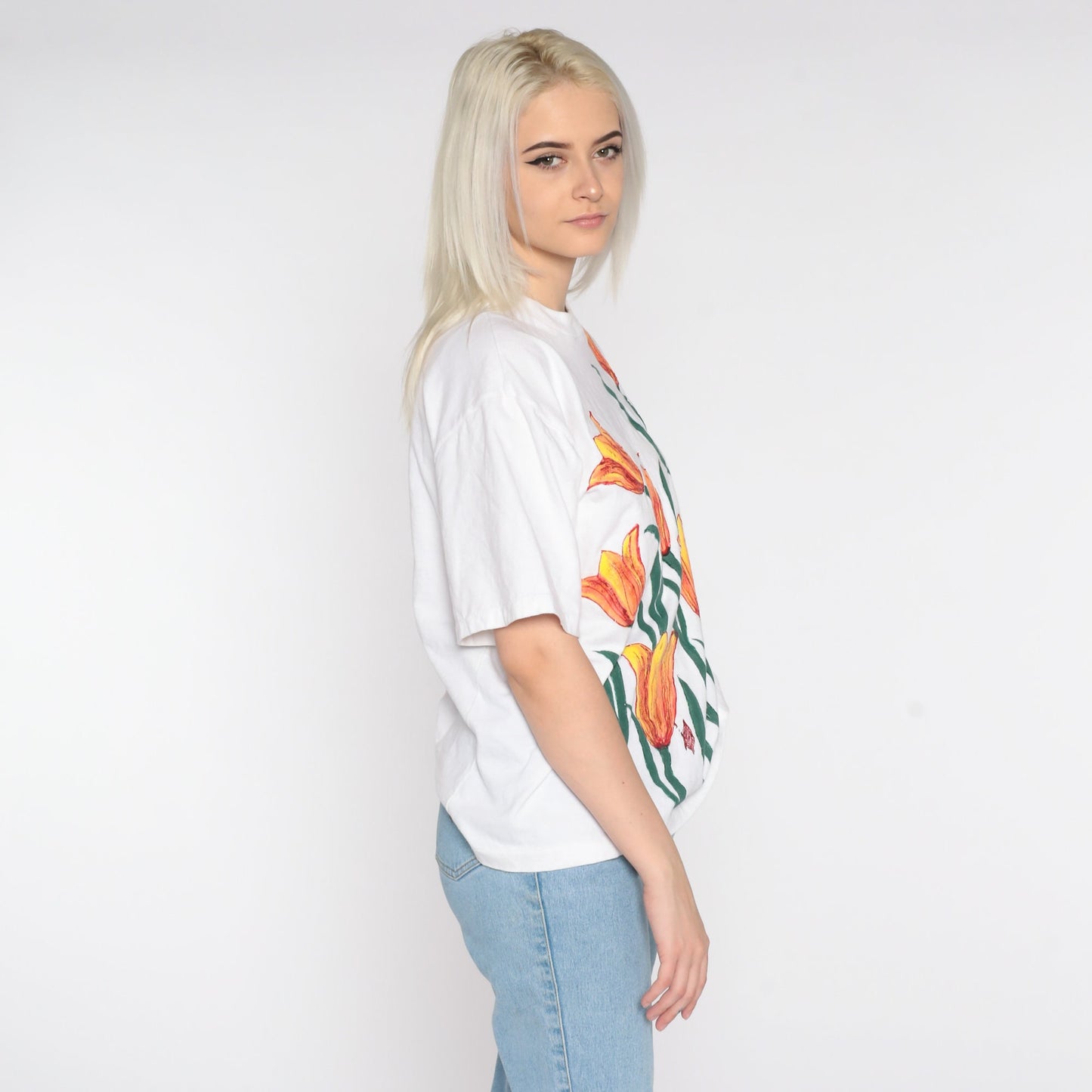 90s Hand Painted Floral T-Shirt Jackie Barbados Graphic Tee Medium