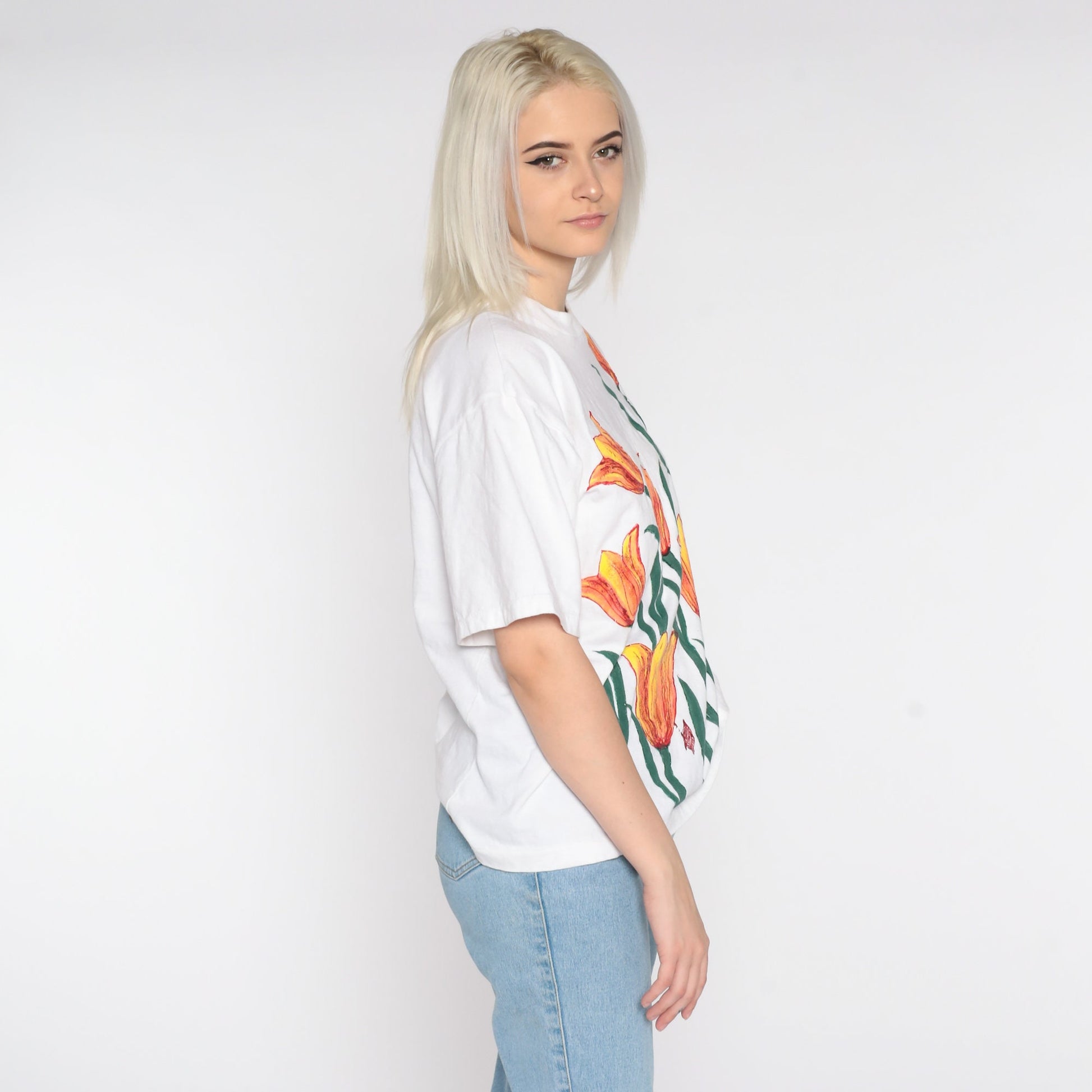 90s Hand Painted Floral T-Shirt Jackie Barbados Graphic Tee Medium