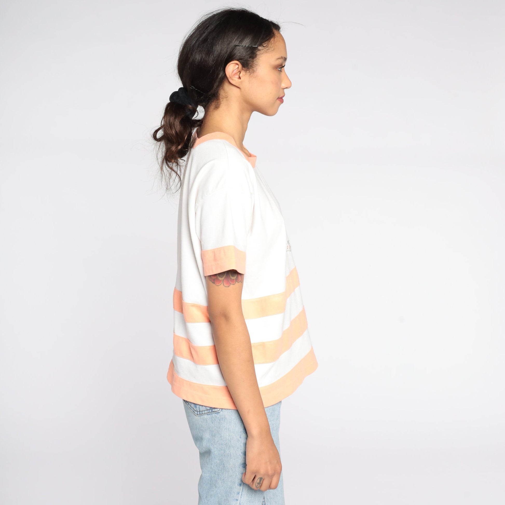 80s Embroidered Crest T-Shirt White Peach Striped Cotton Tee Large L