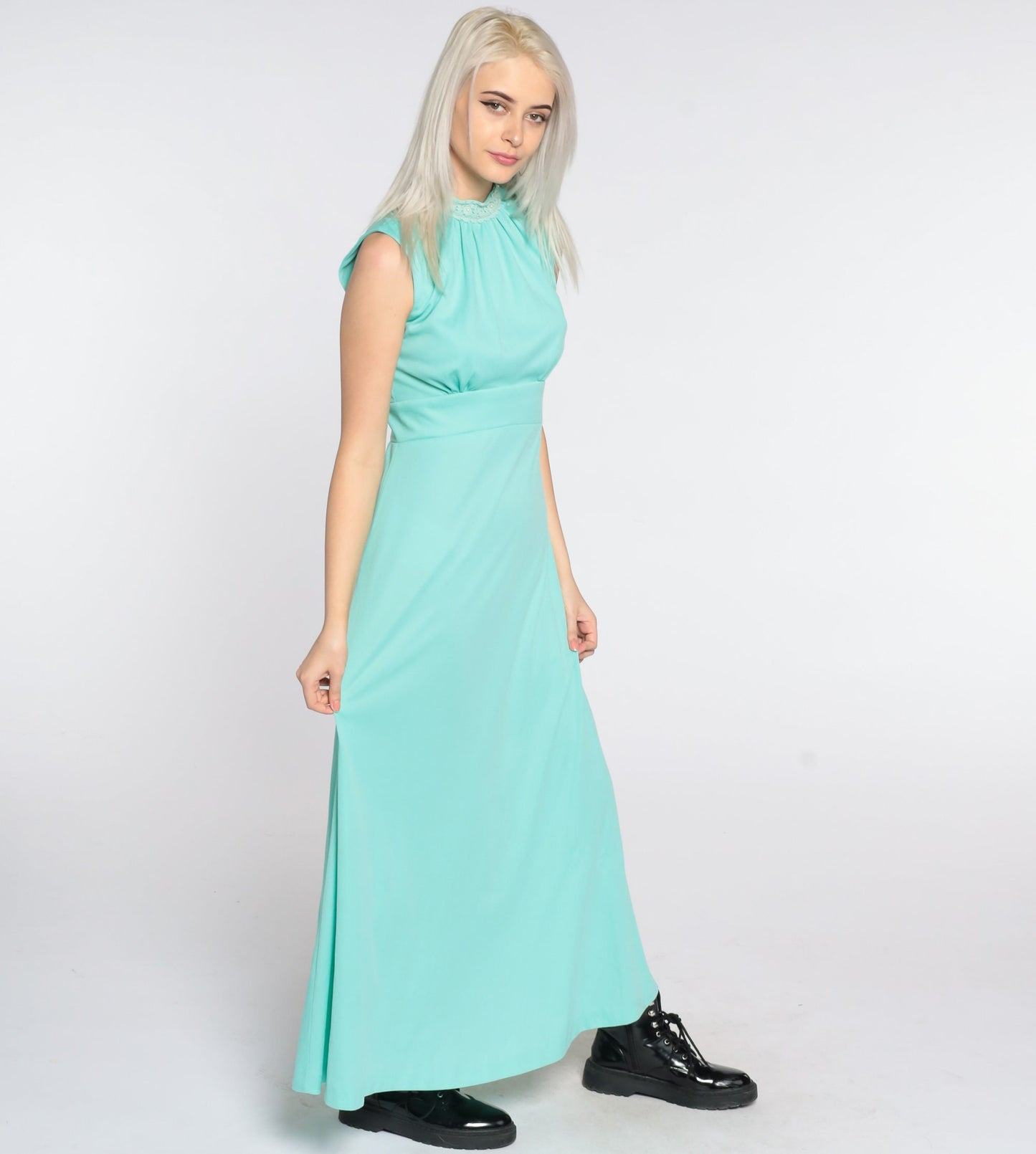 70s Seafoam Maxi Dress Empire Waist Crochet Collar Sleeveless Small