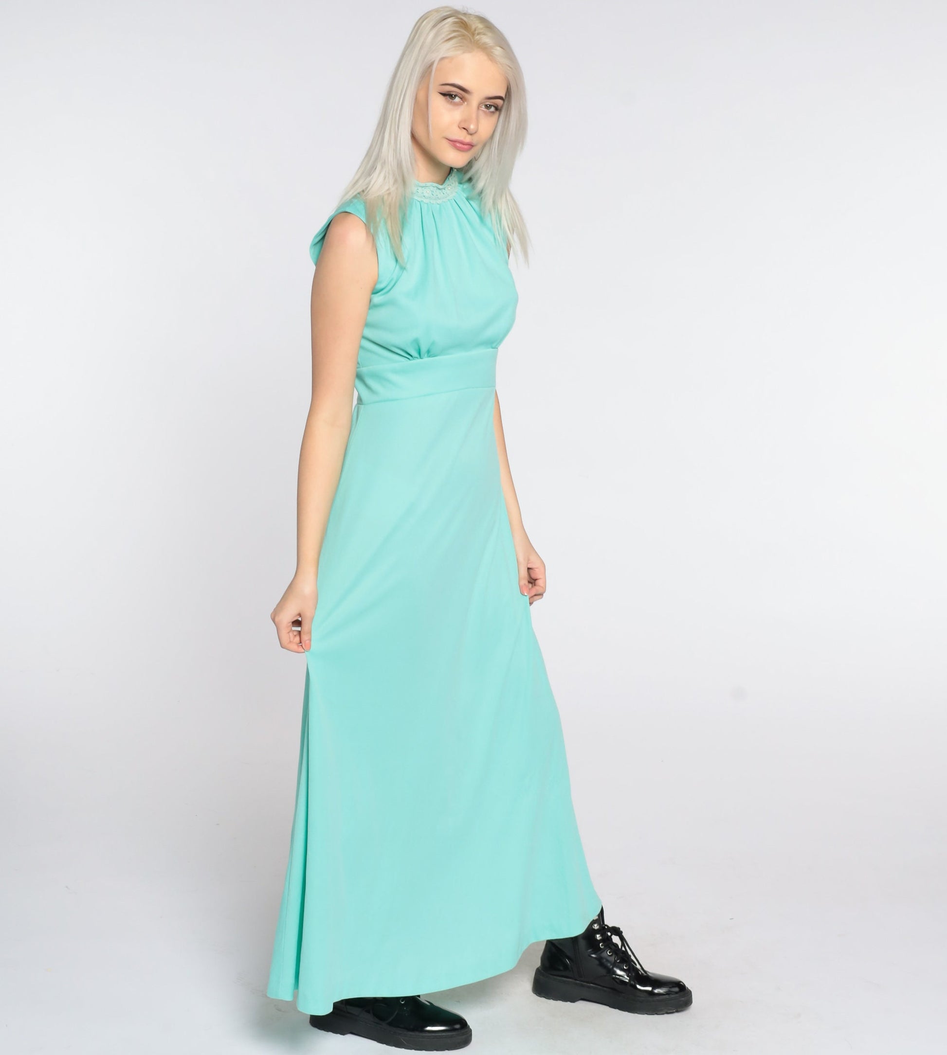 70s Seafoam Maxi Dress Empire Waist Crochet Collar Sleeveless Small