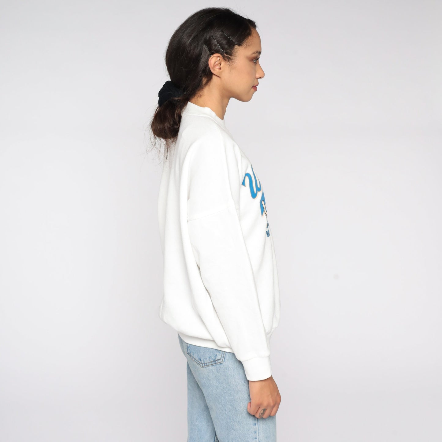 90s Warner Bros Movie World Gold Coast Sweatshirt Graphic Crewneck Small