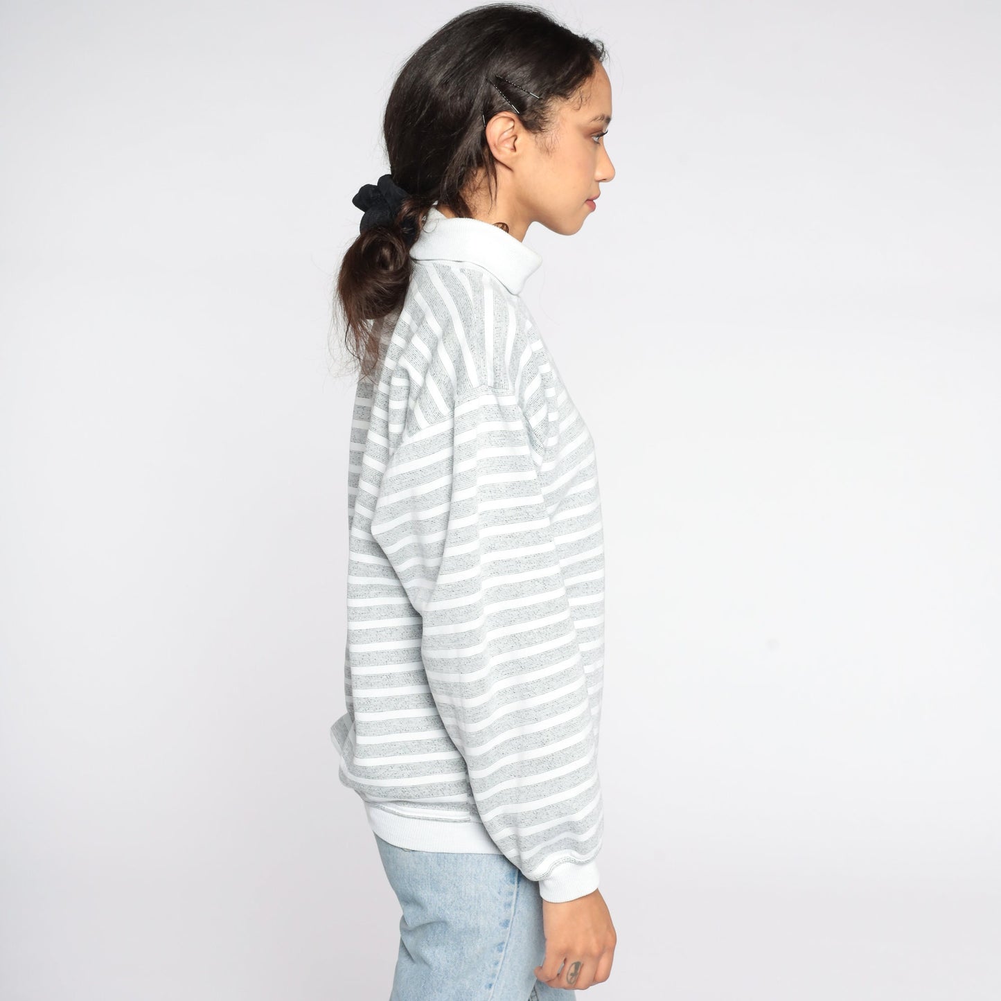 80s Striped Mock Neck Sweatshirt White Grey Pullover Medium