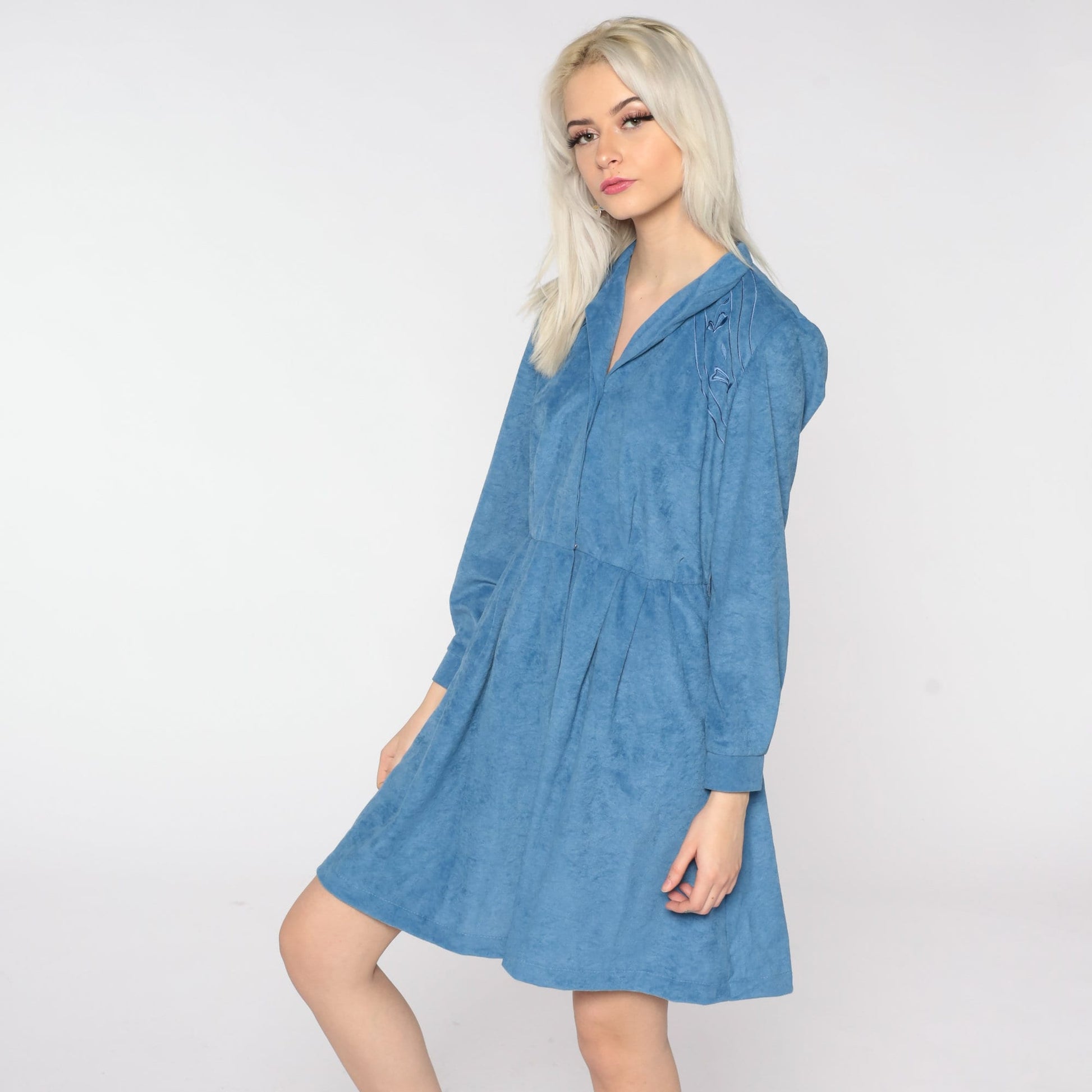 80s Blue Floral Embroidered Mini Shirtdress High Waist Button Up Long Sleeve Medium