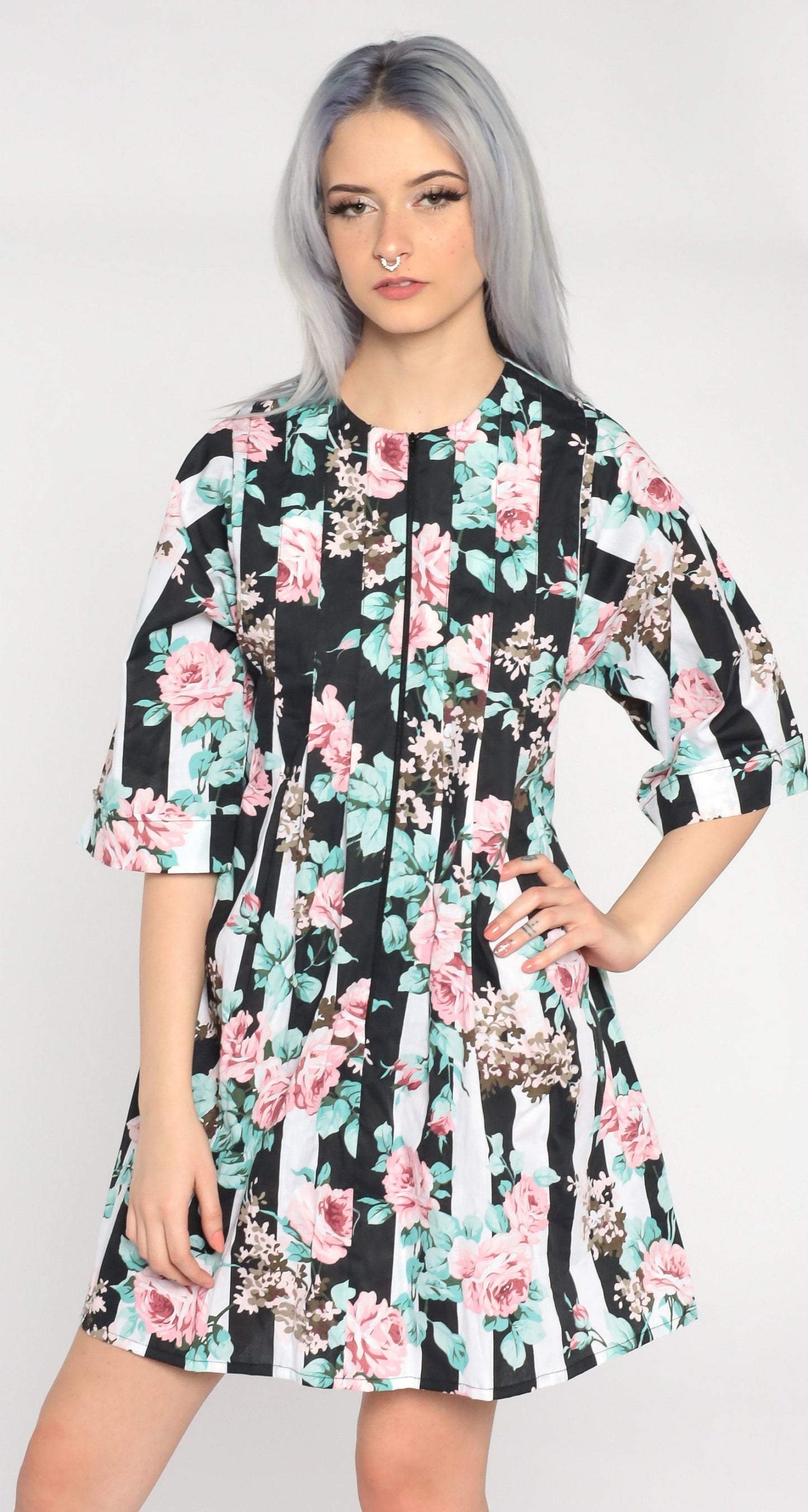 80s Floral Print Mini Dress Front Zip Shift Dress Black White Small