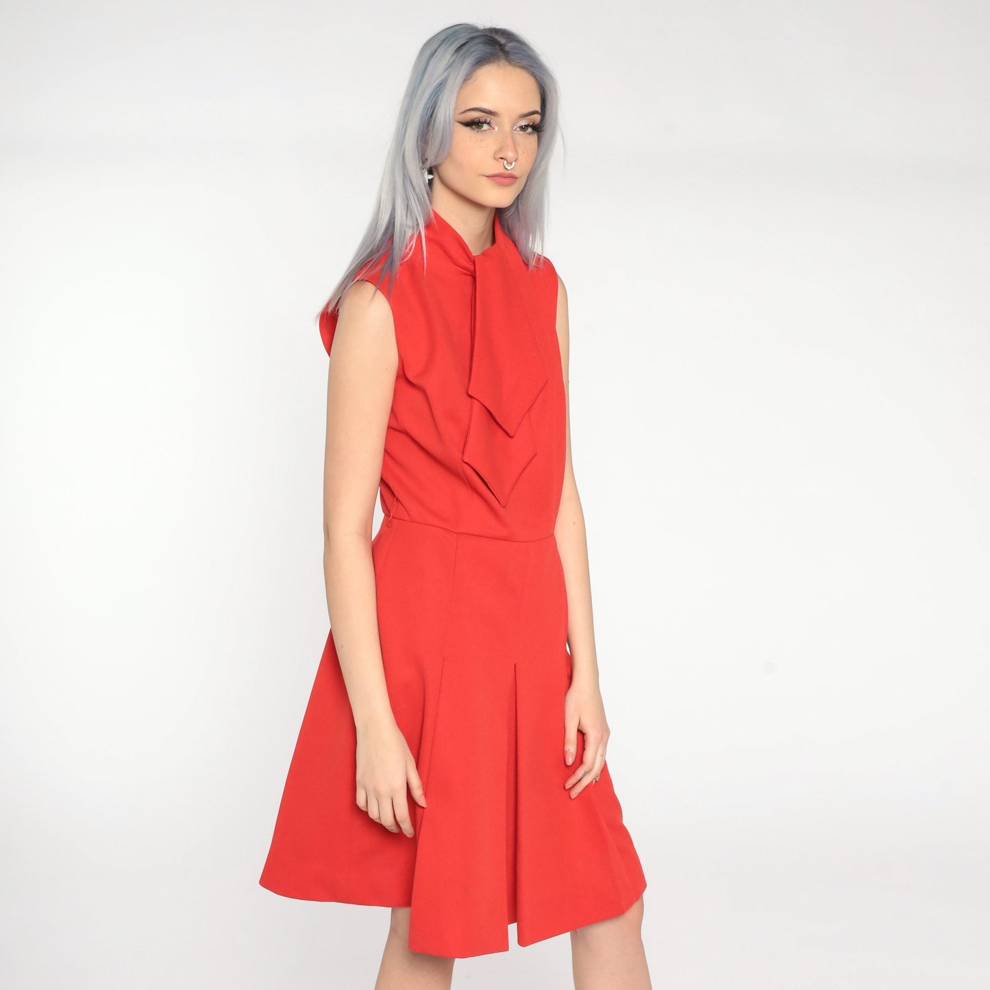60s Mod Dress Red Ascot Shift Knee-Length Pleated Polyester Small S