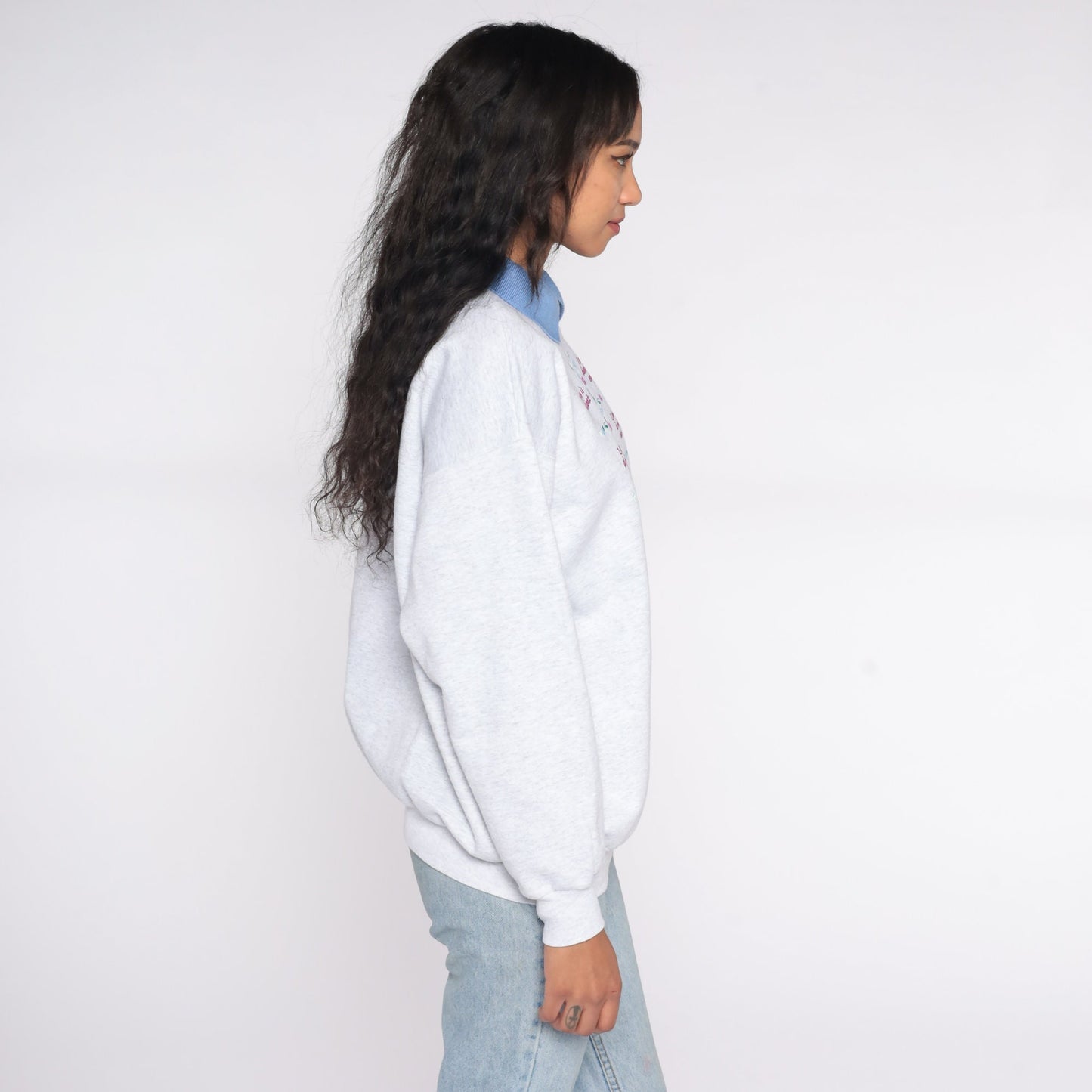 00s Love Is Kind Bible Verse Sweatshirt Grey Collared Graphic Large L