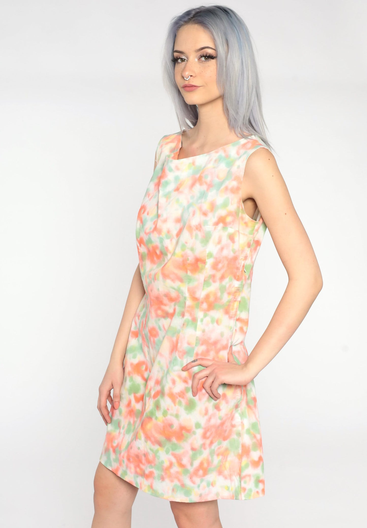 1960s Mod Floral Mini Dress White Sleeveless Shift Medium Large