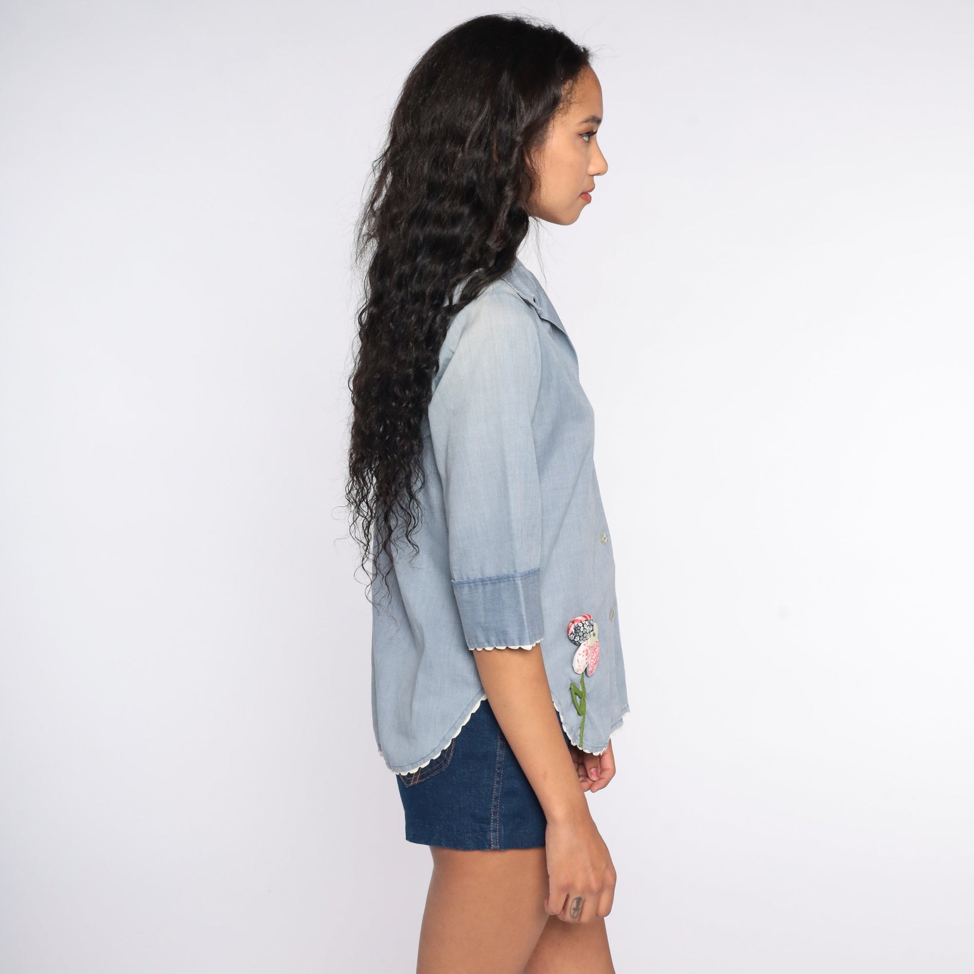 70s Blue Chambray Shirt Floral Applique Button Up Cotton Medium