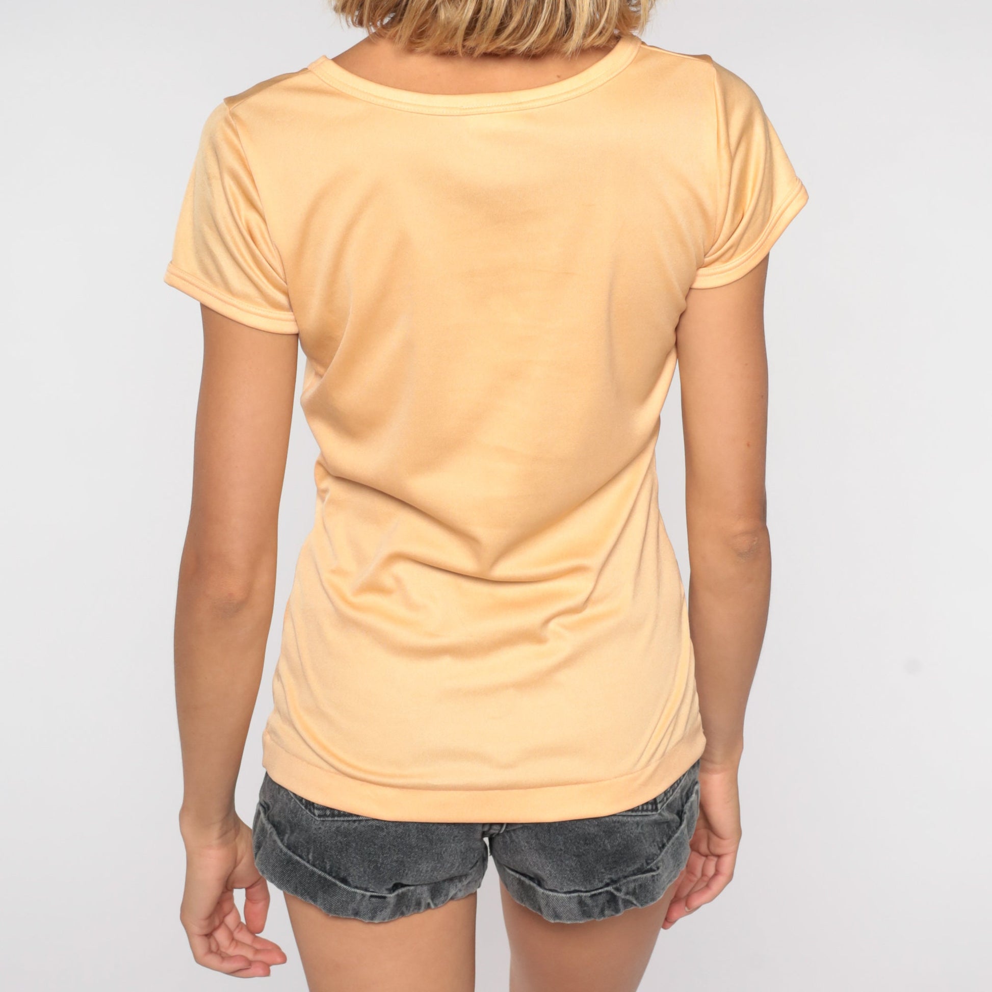 80s Peach Scoop Neck T-Shirt Shiny Polyester Short Sleeve Small