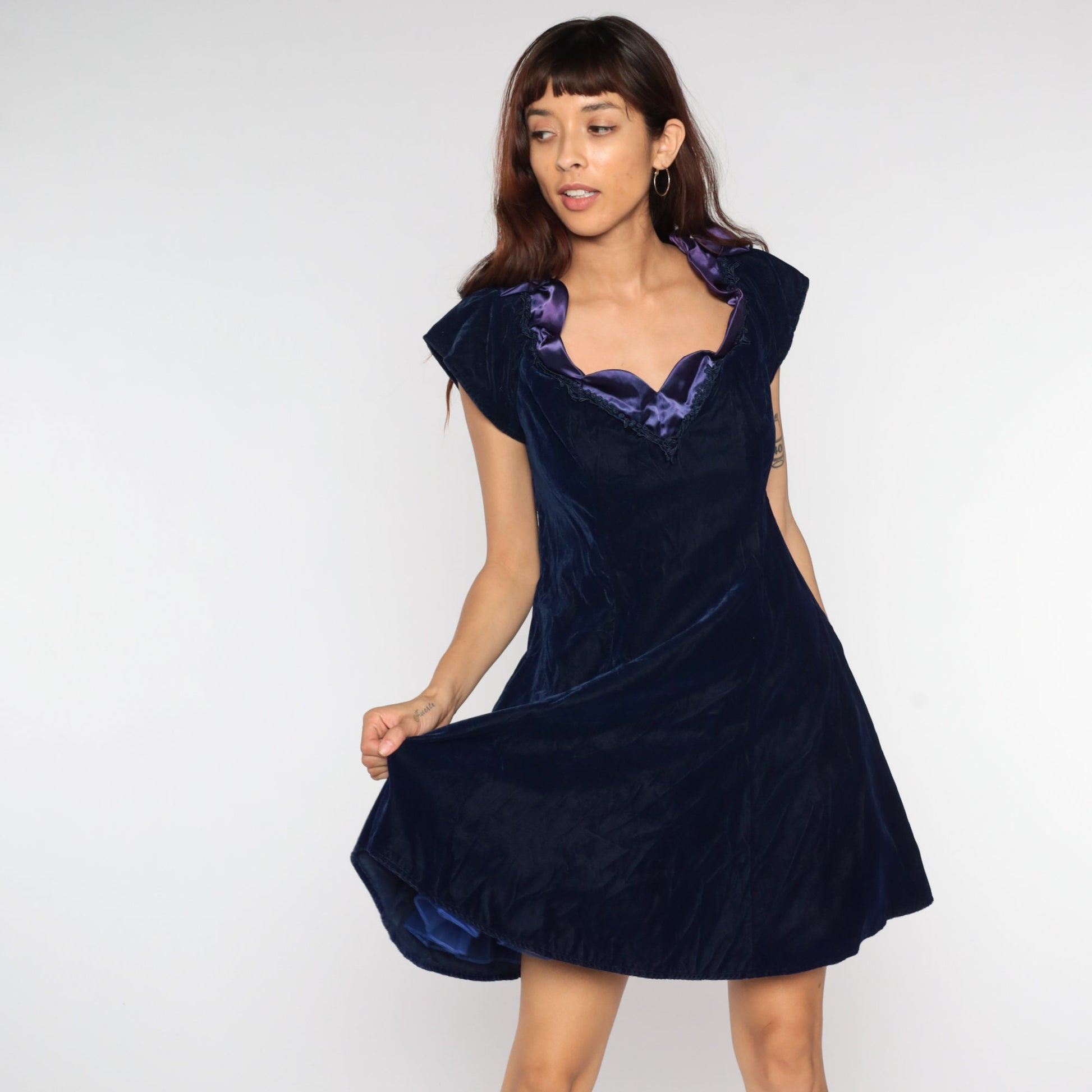 80s Navy Velvet Mini Dress Purple Ruffle Collar Cap Sleeve Medium