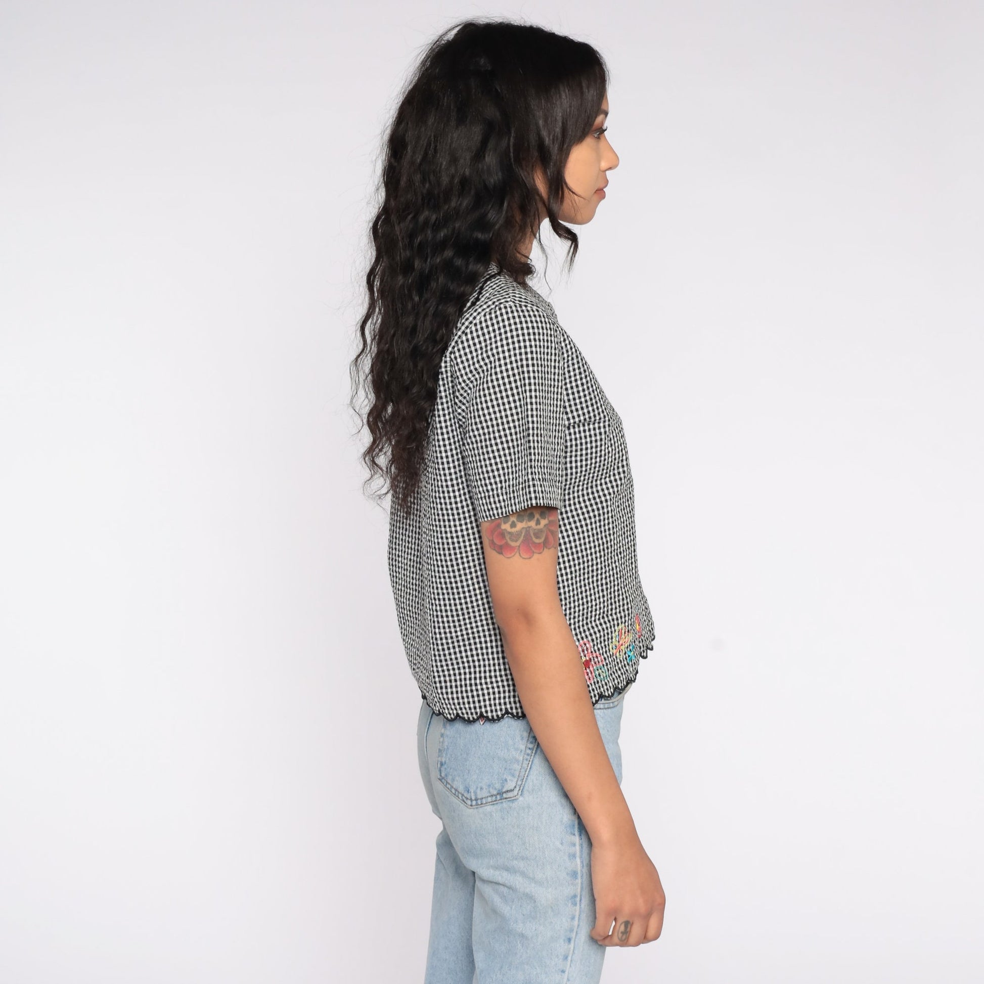 90s Black Gingham Button-Up Blouse Floral Embroidered Scalloped Hem Small