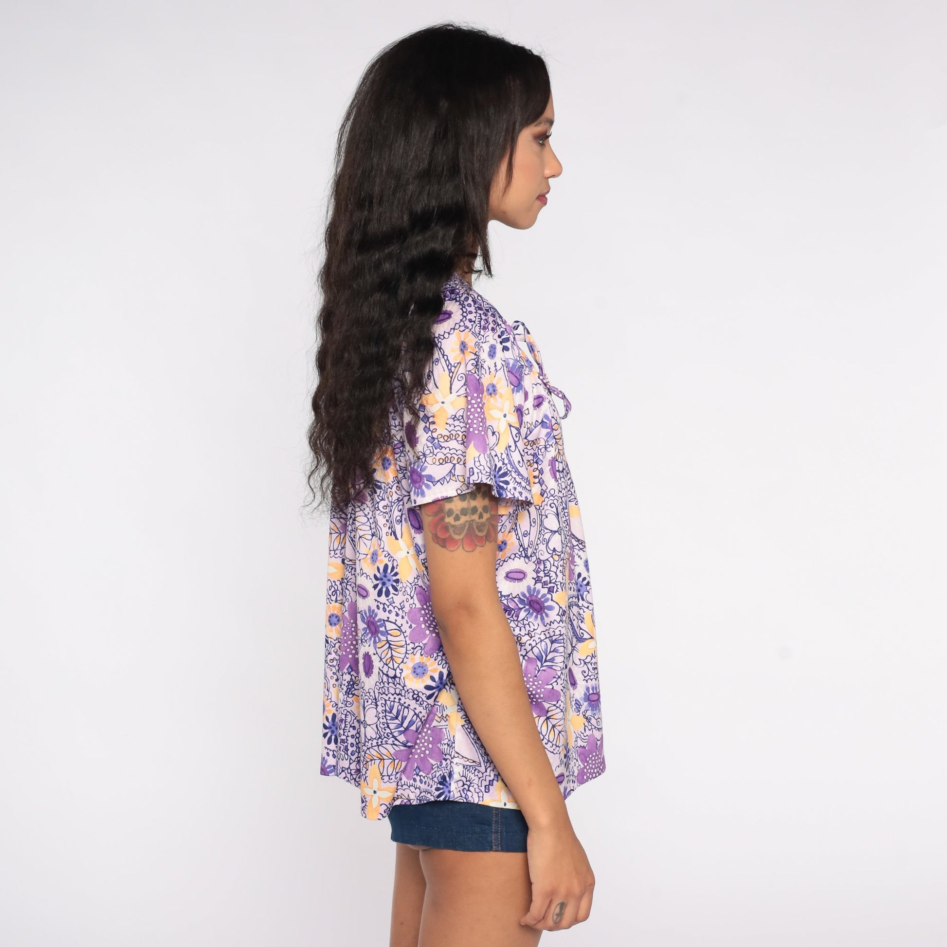80s Purple Floral Keyhole Blouse Short Sleeve Smocked Tie Neck Large L